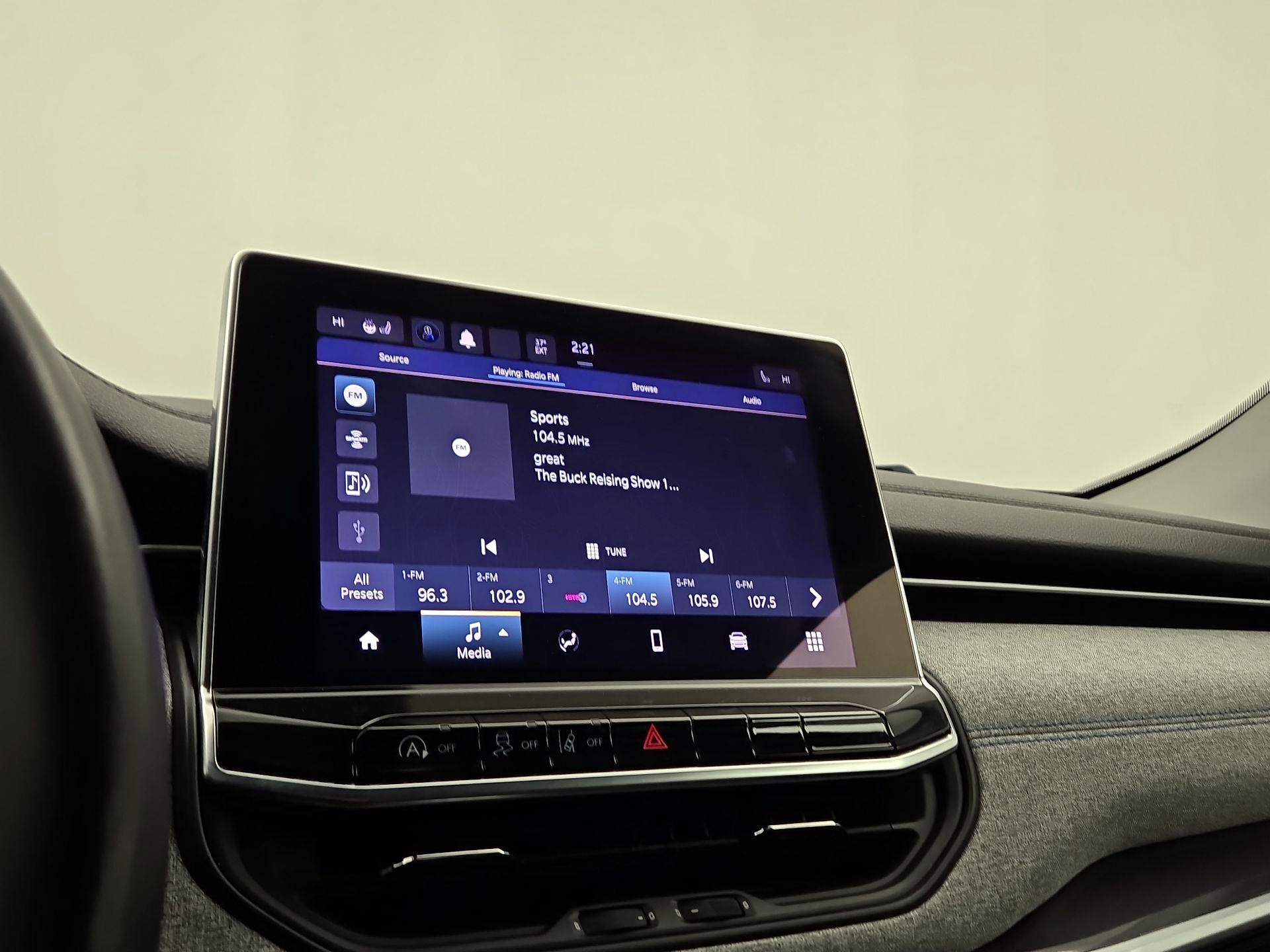 Thumbnail: 2022 Jeep Compass - 15