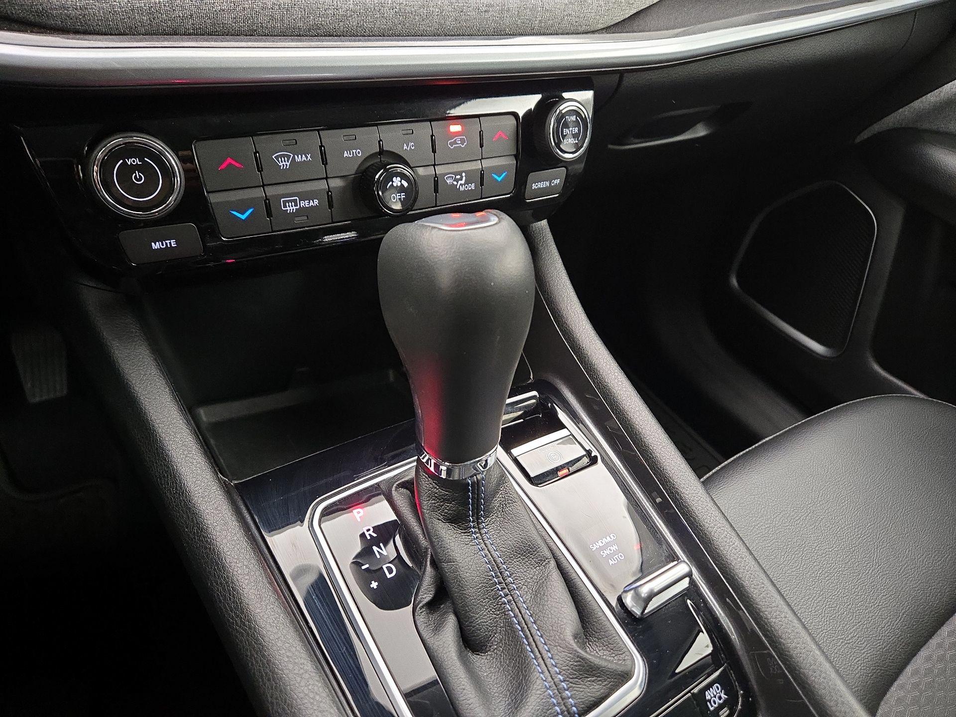 Thumbnail: 2022 Jeep Compass - 17