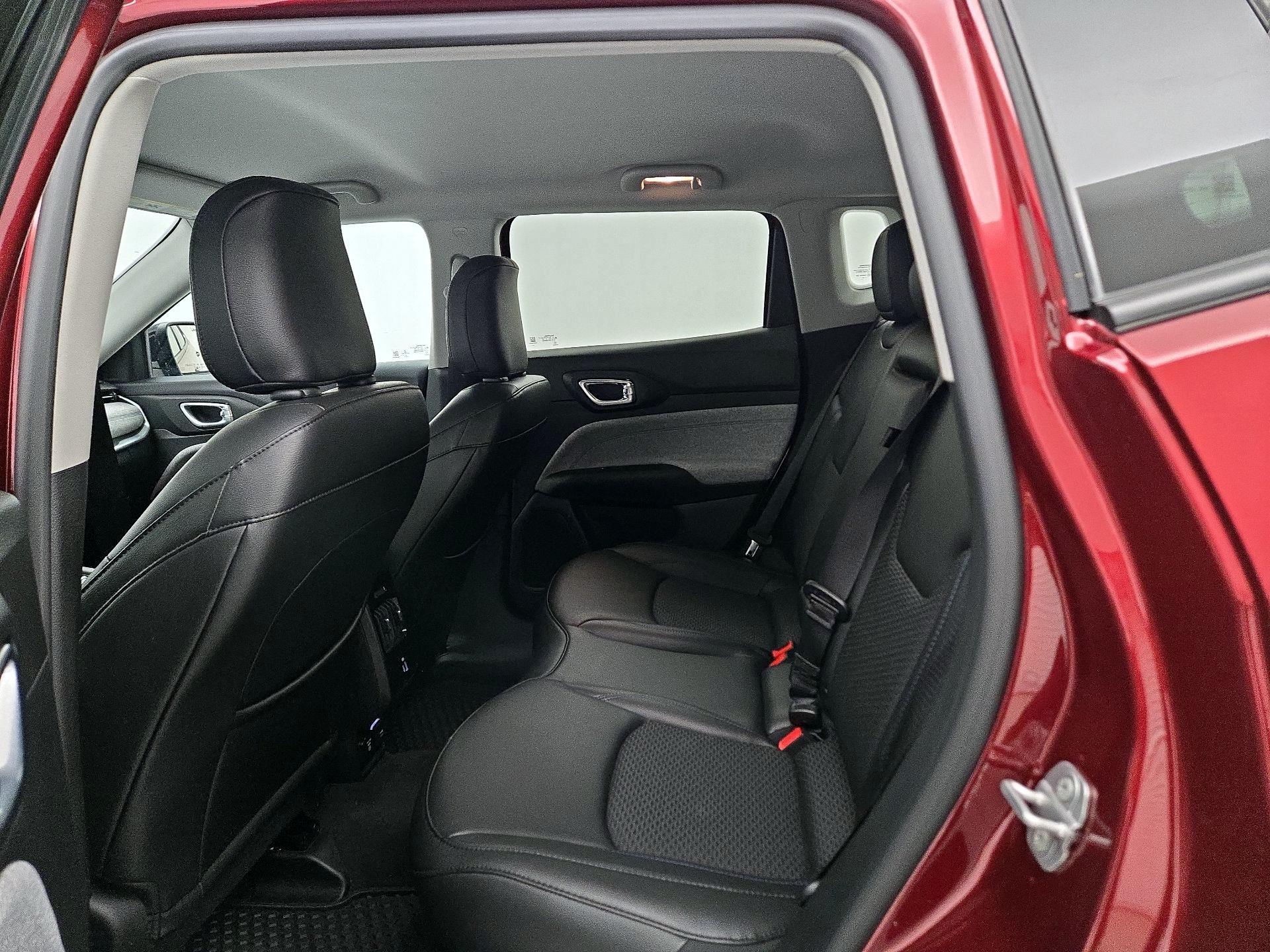 Thumbnail: 2022 Jeep Compass - 19