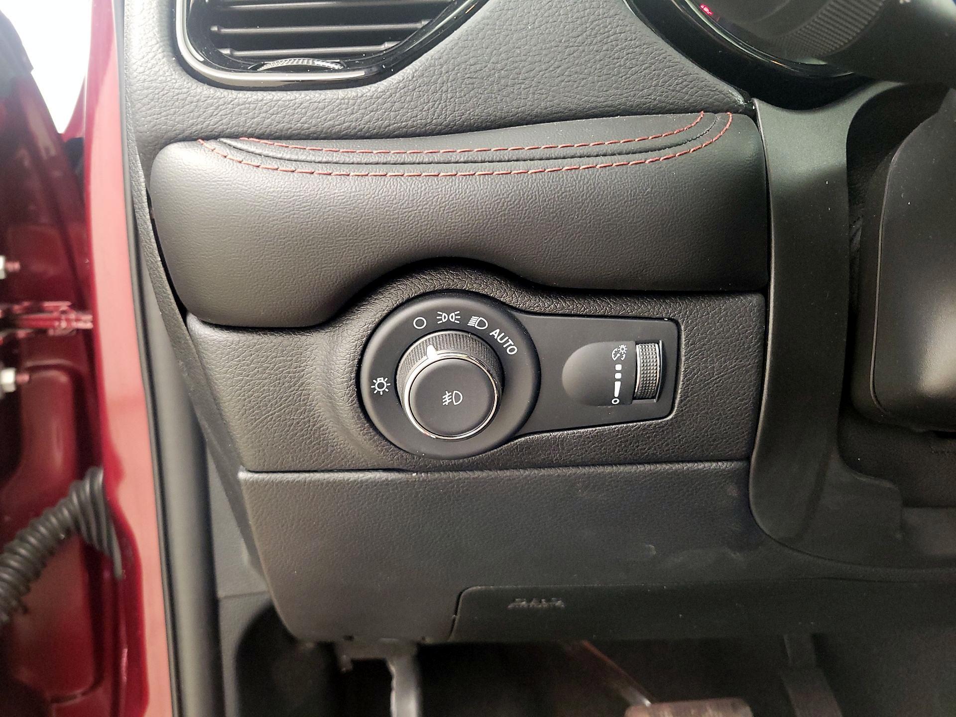 Thumbnail: 2022 Dodge Durango - 13