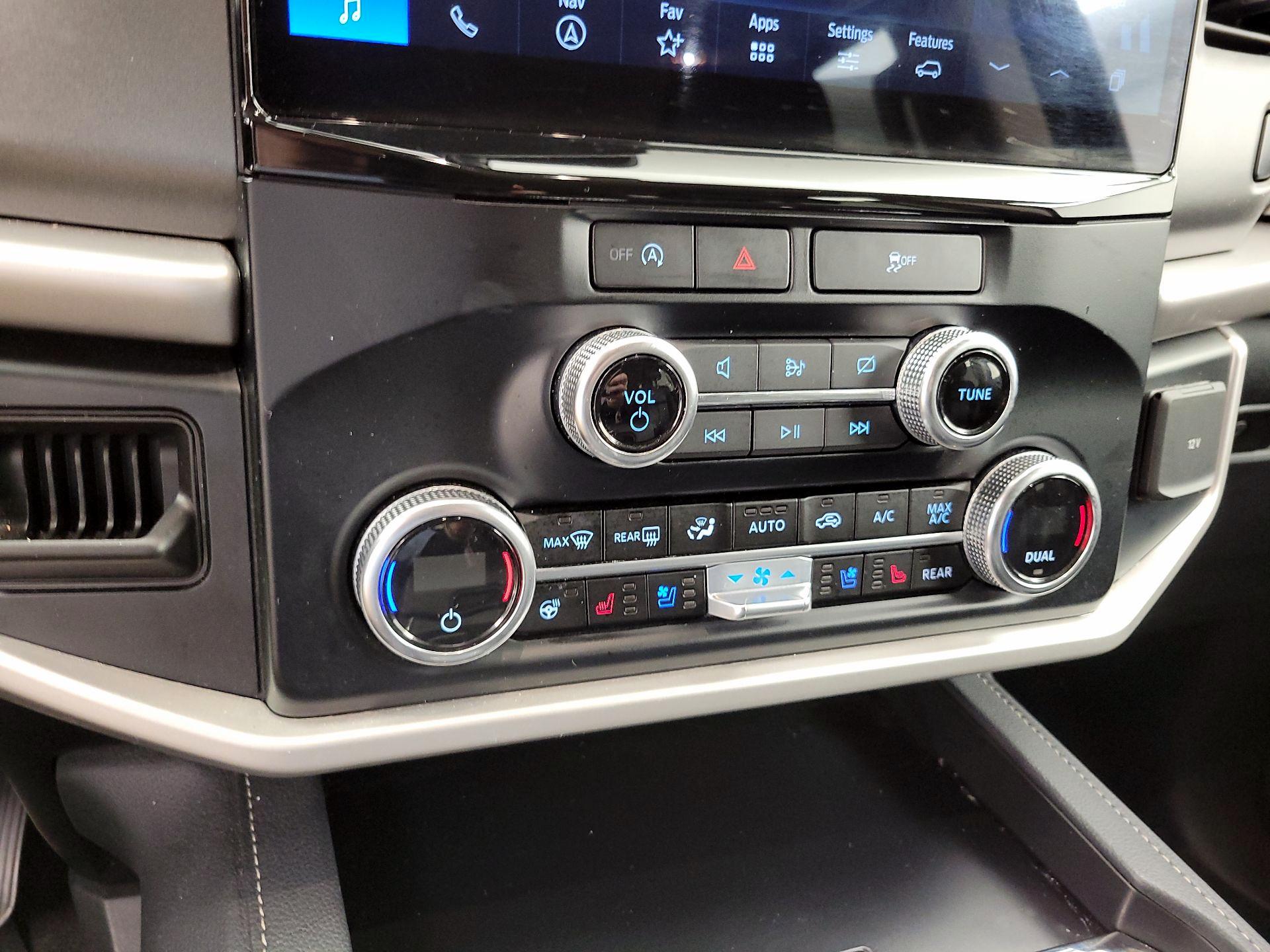 Thumbnail: 2024 Ford Expedition - 17