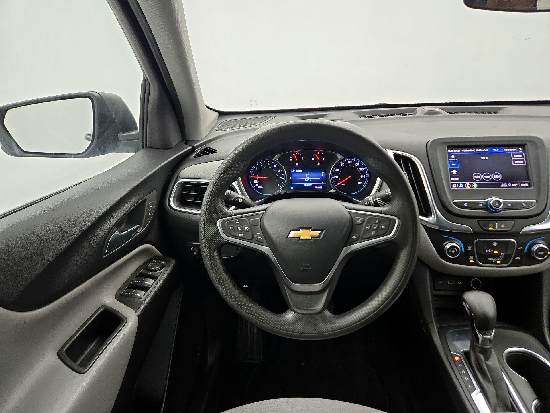 Thumbnail: 2022 Chevrolet Equinox - 10