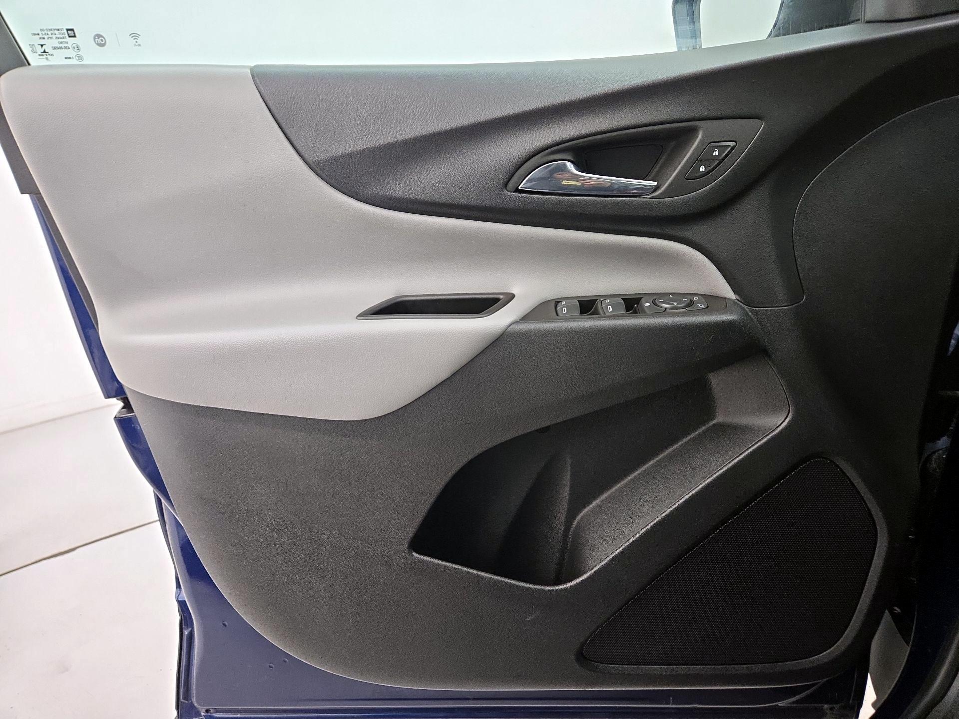 Thumbnail: 2022 Chevrolet Equinox - 12