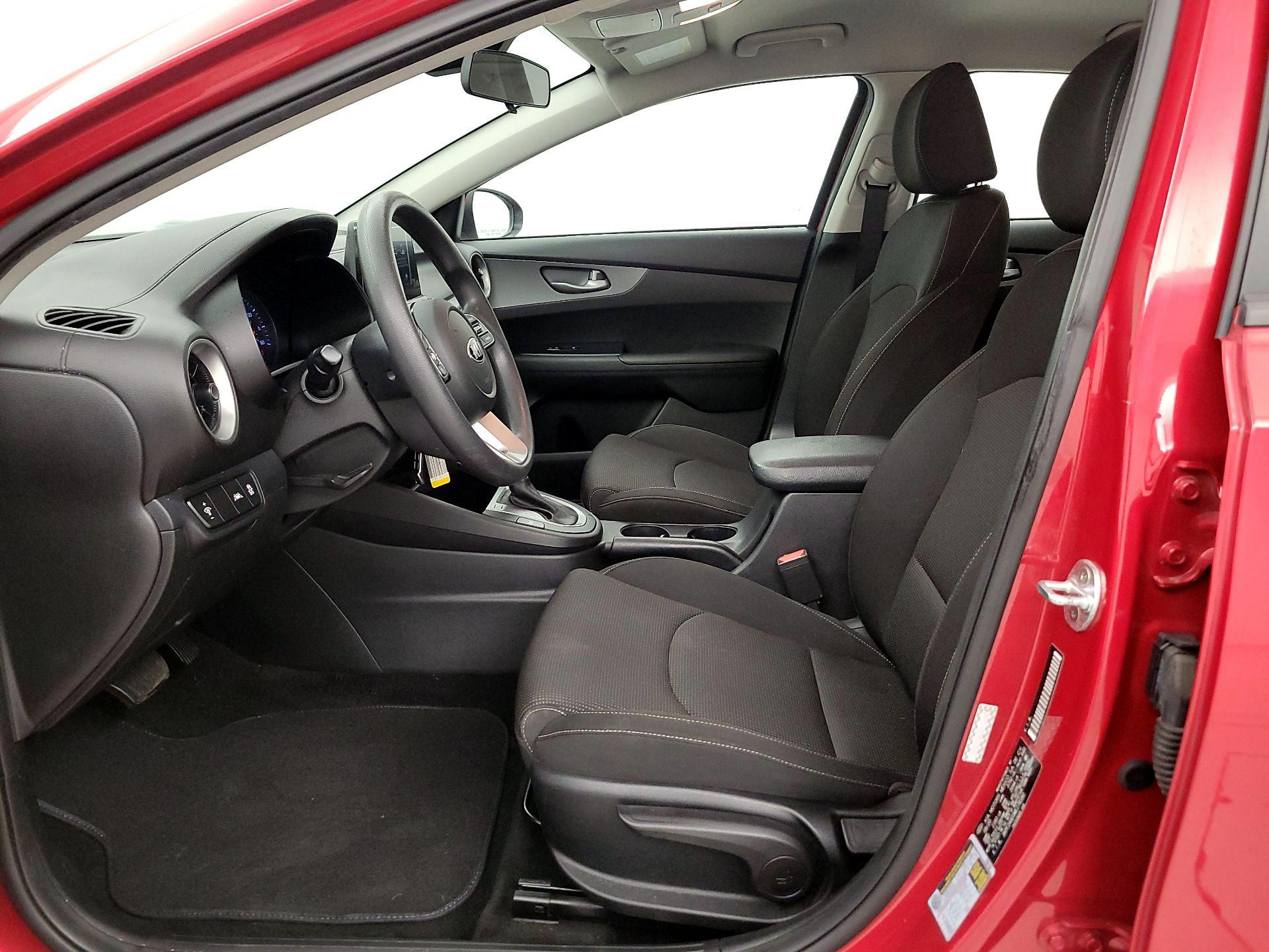 Thumbnail: 2021 Kia Forte - 11