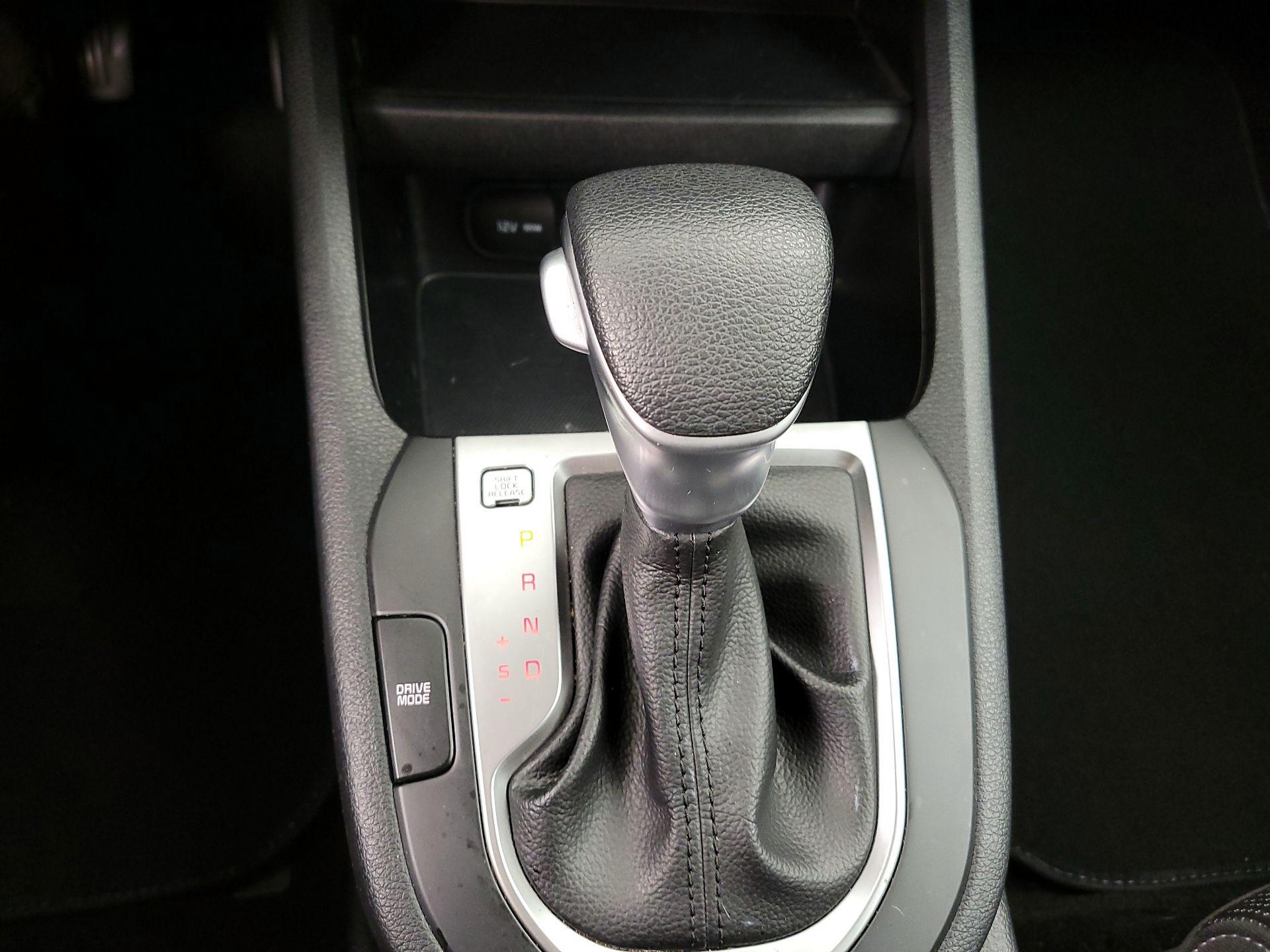 Thumbnail: 2021 Kia Forte - 17