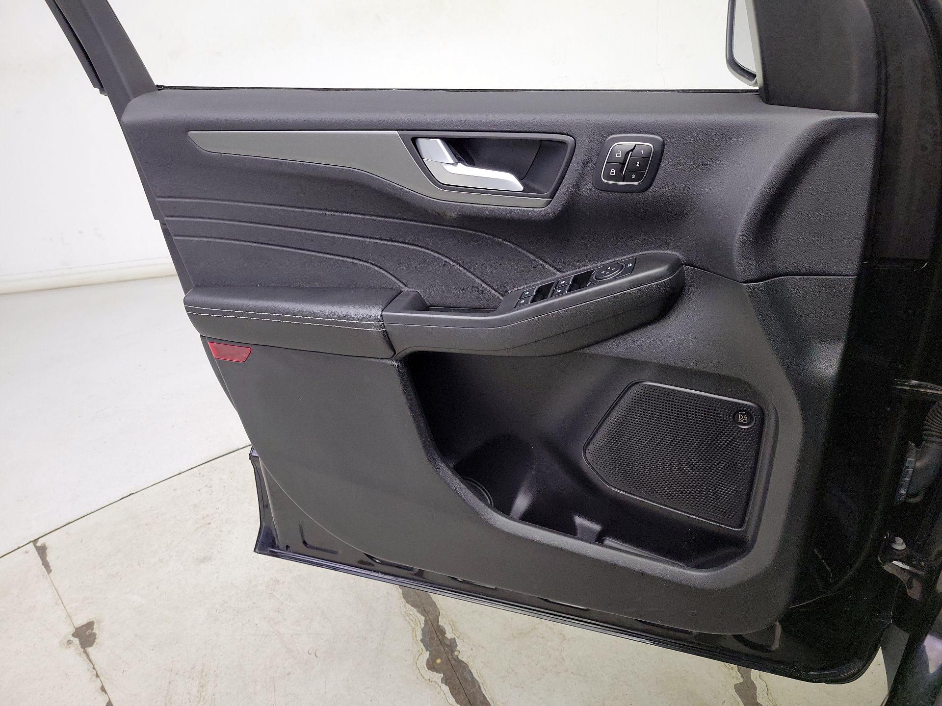 Thumbnail: 2023 Ford Escape - 12