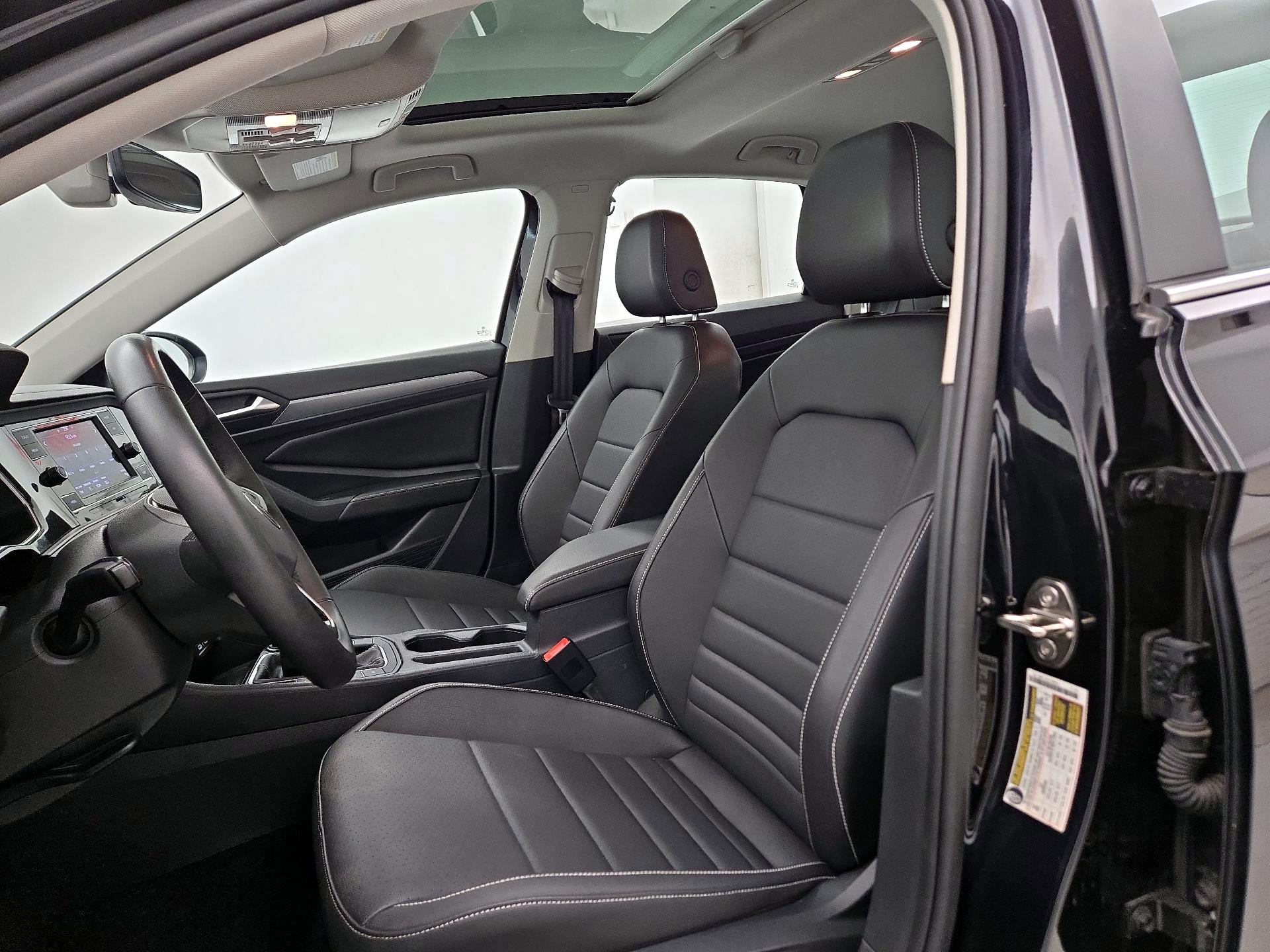 Thumbnail: 2024 Volkswagen Jetta - 11