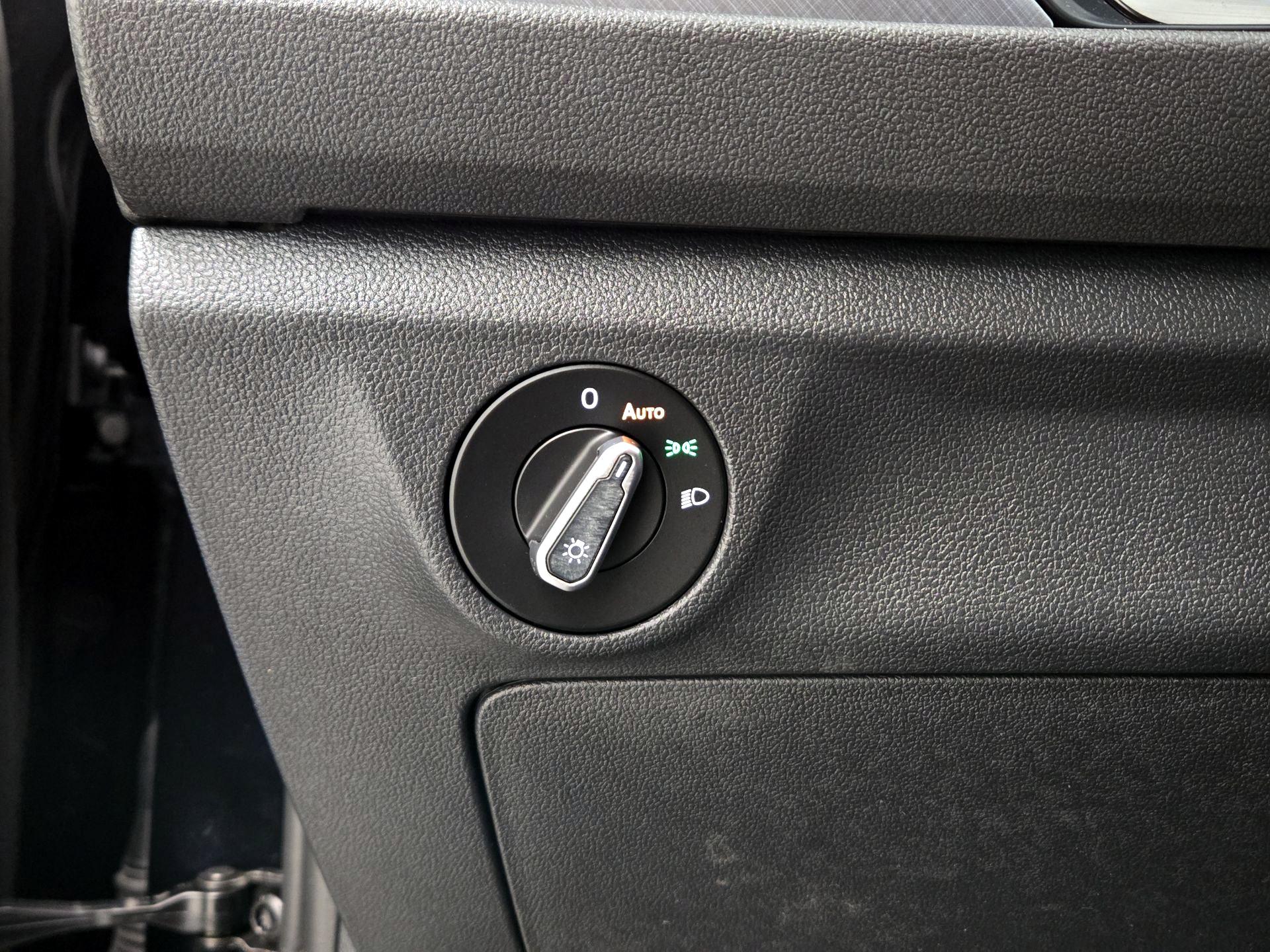 Thumbnail: 2024 Volkswagen Jetta - 13