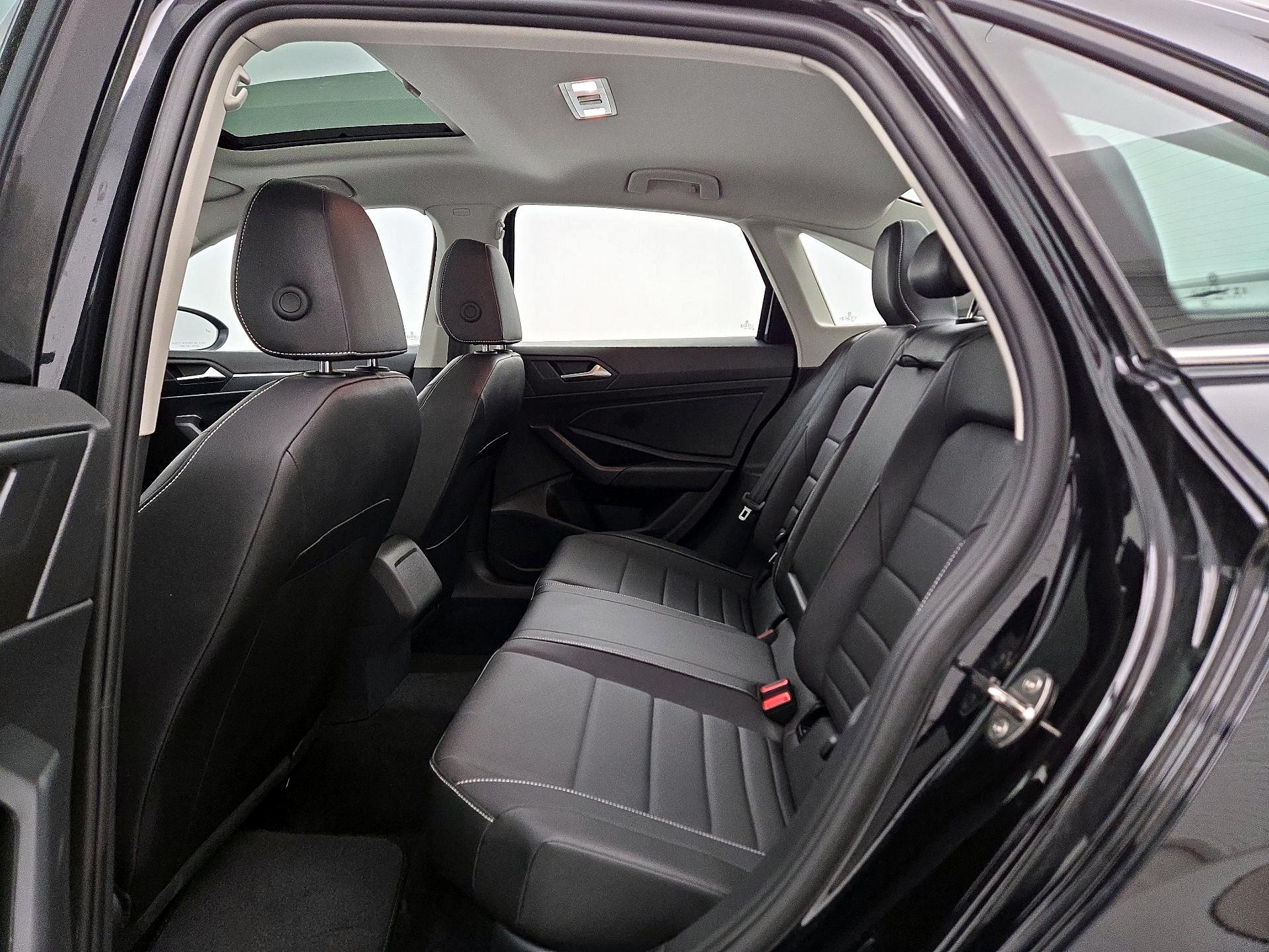 Thumbnail: 2024 Volkswagen Jetta - 20