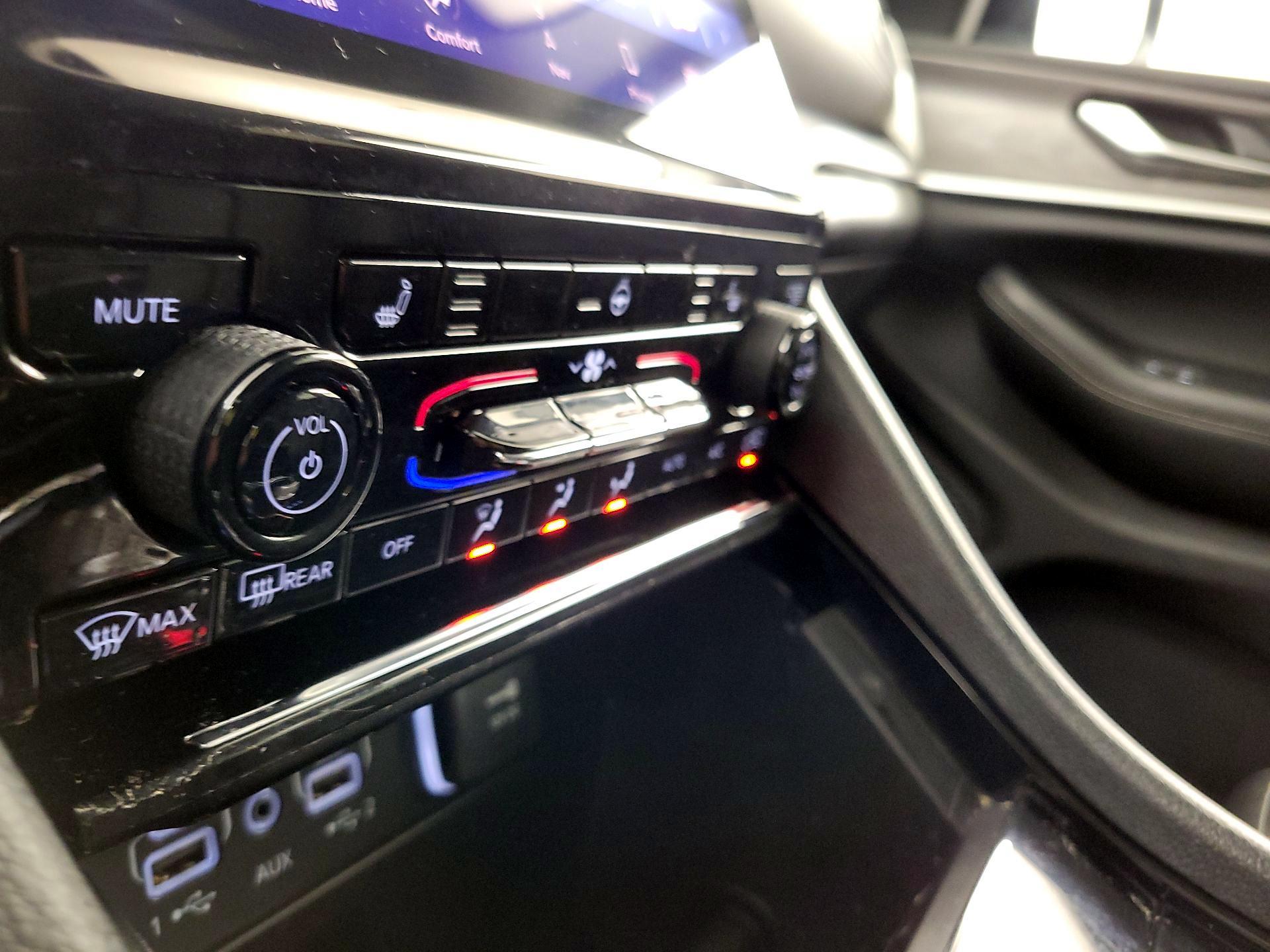 Thumbnail: 2023 Jeep Grand Cherokee - 17