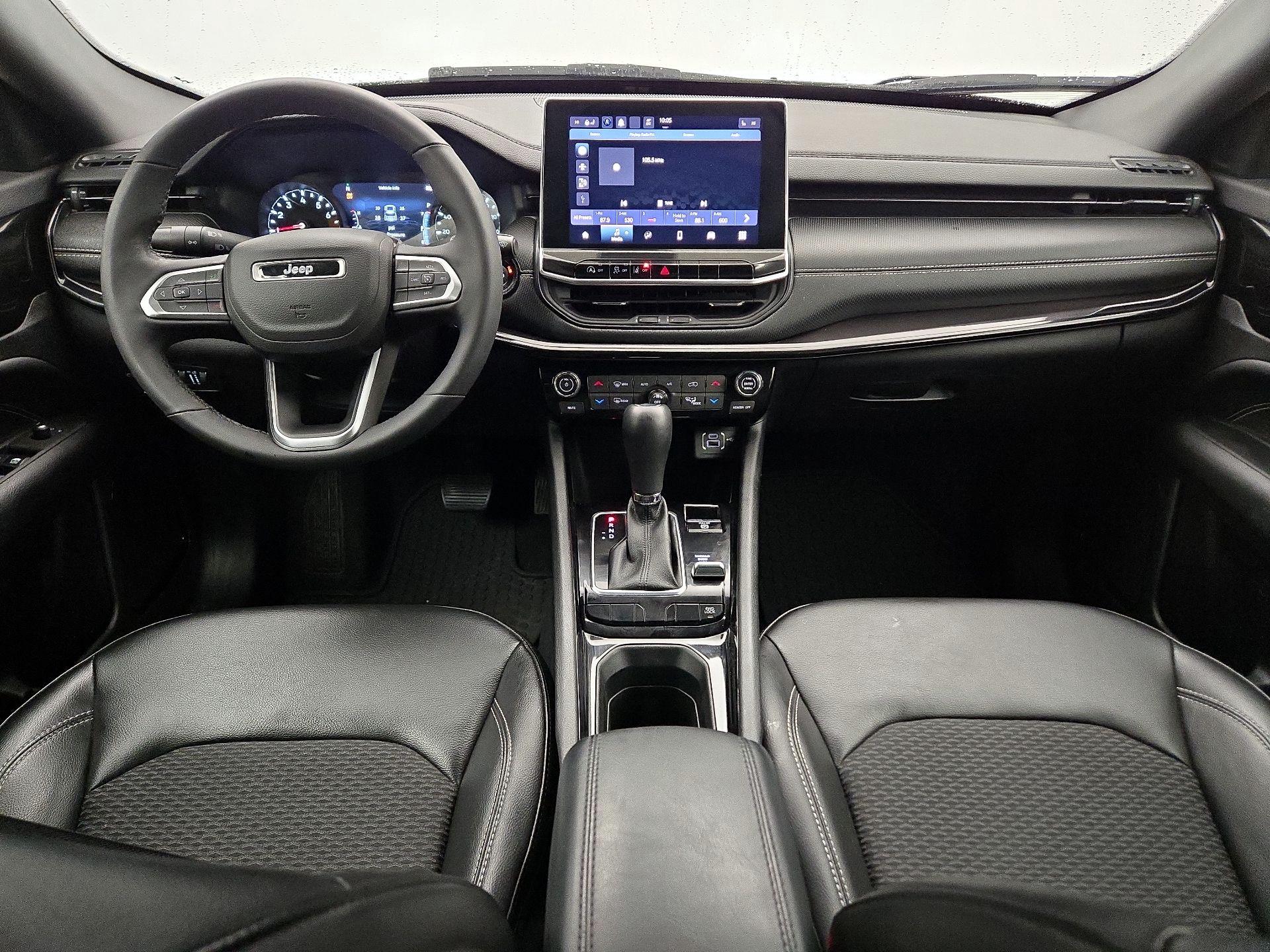 Thumbnail: 2023 Jeep Compass - 9