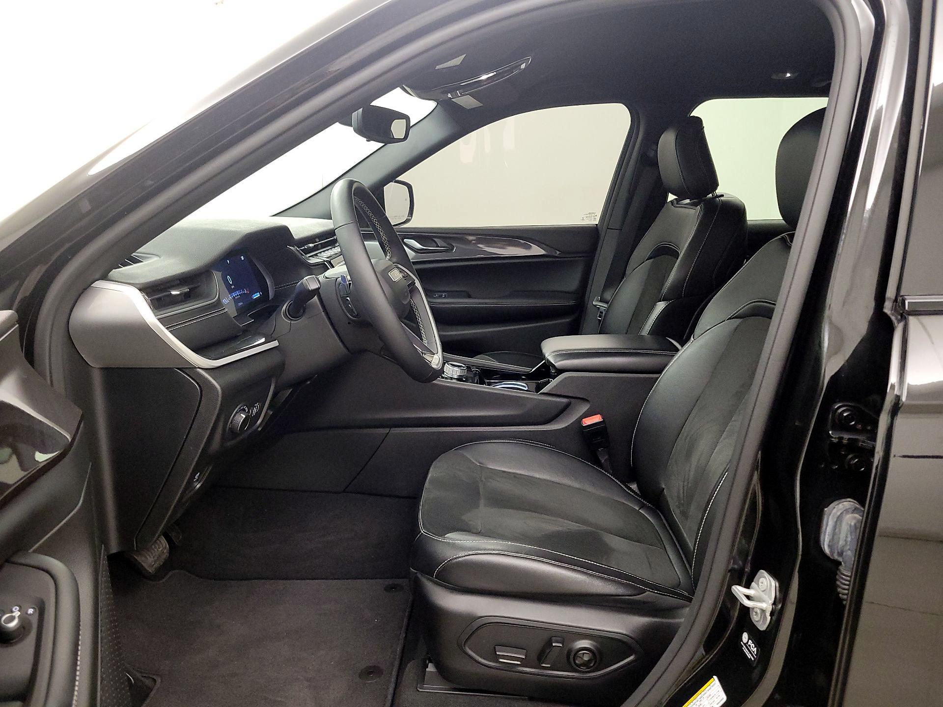 Thumbnail: 2022 Jeep Grand Cherokee - 11