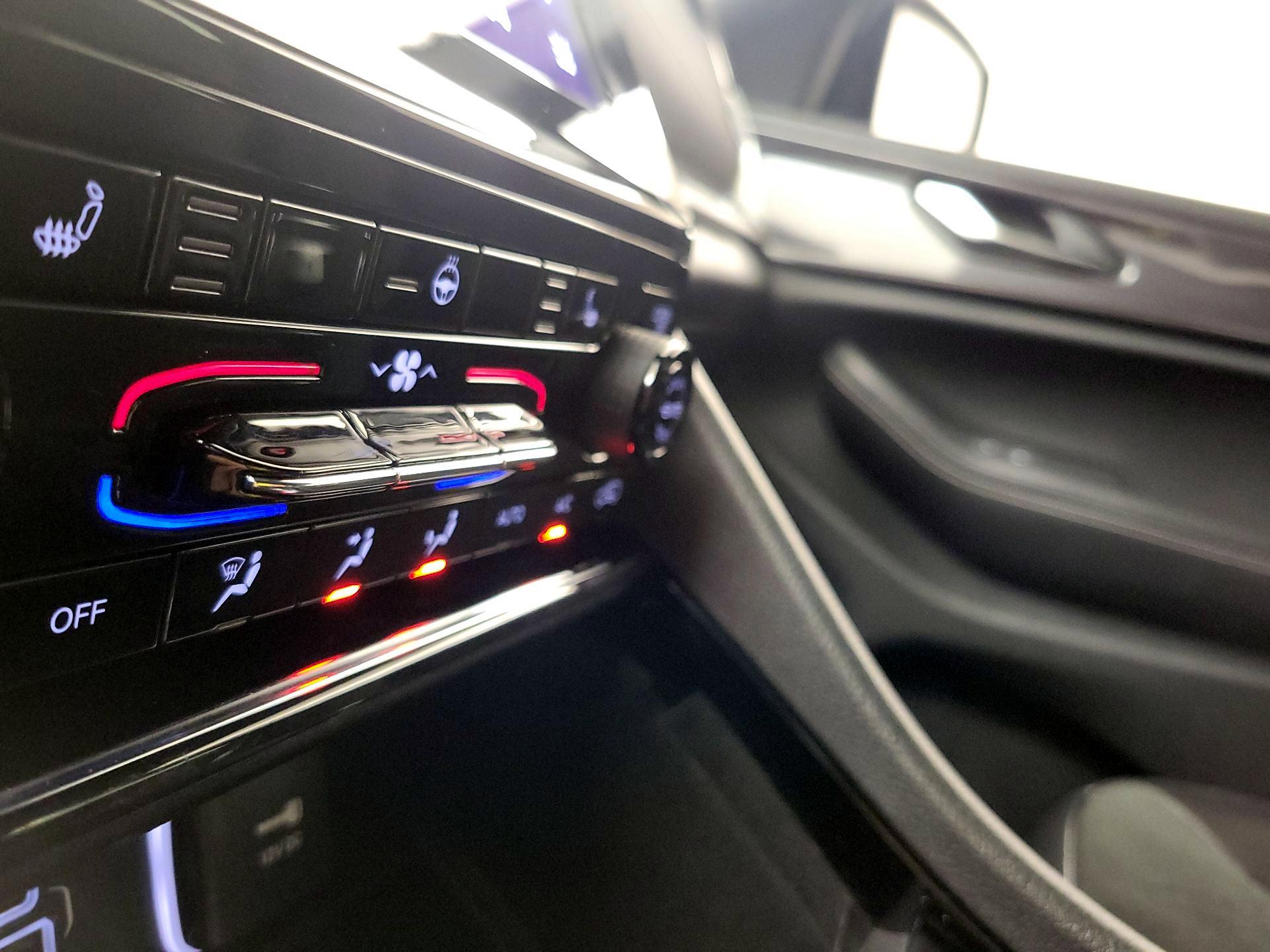 Thumbnail: 2022 Jeep Grand Cherokee - 16