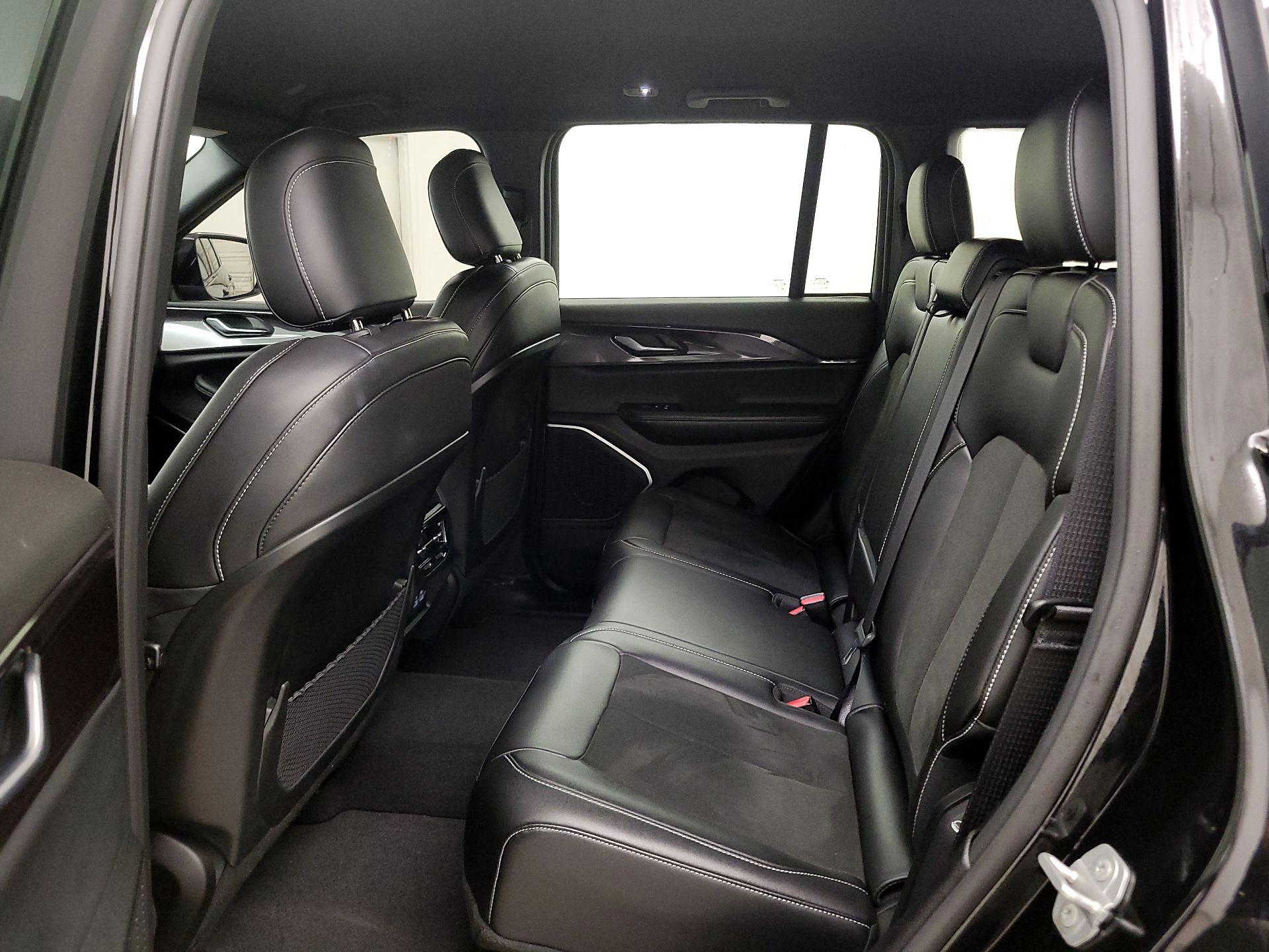 Thumbnail: 2022 Jeep Grand Cherokee - 19