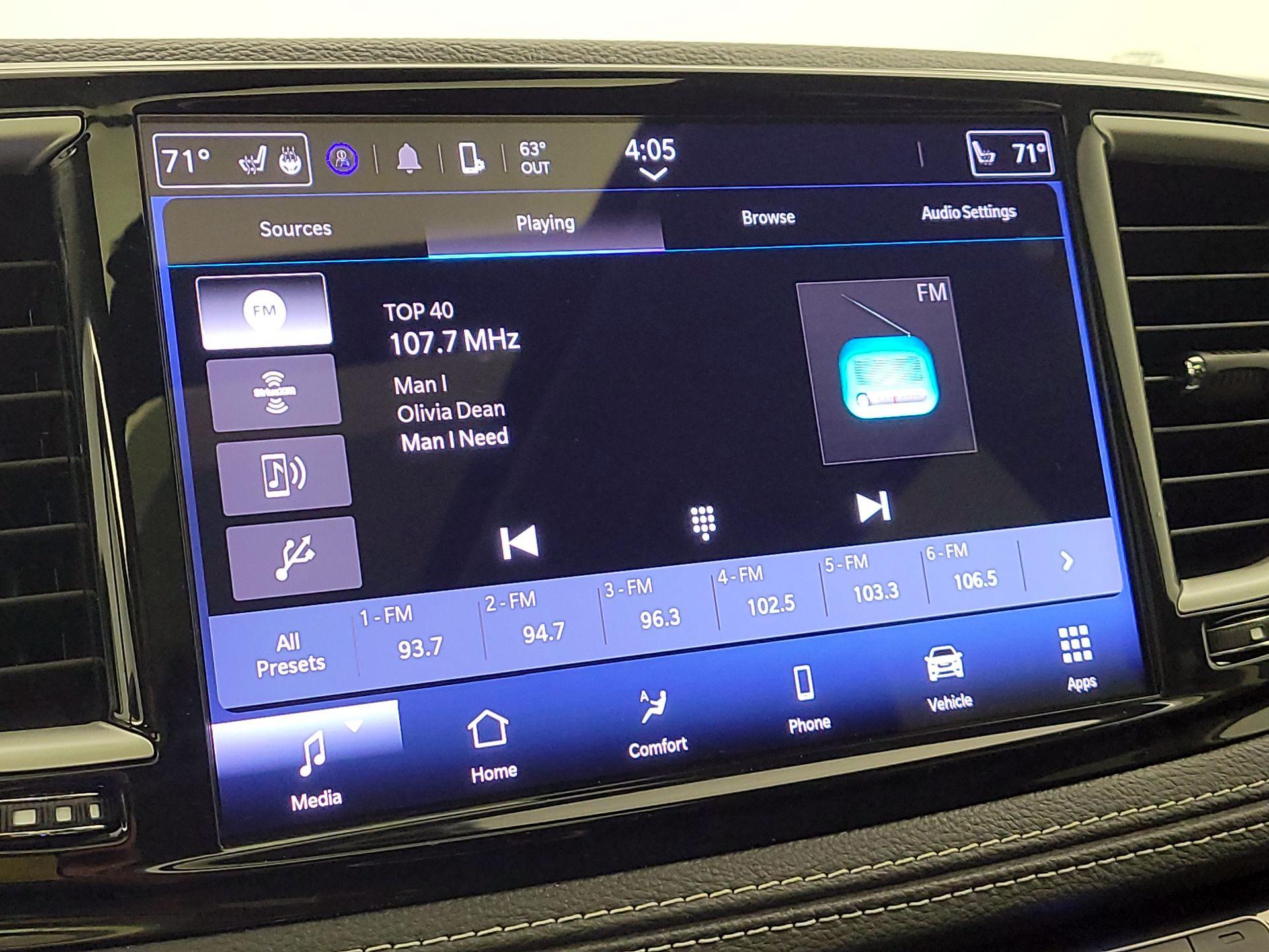 Thumbnail: 2024 Chrysler Pacifica - 15