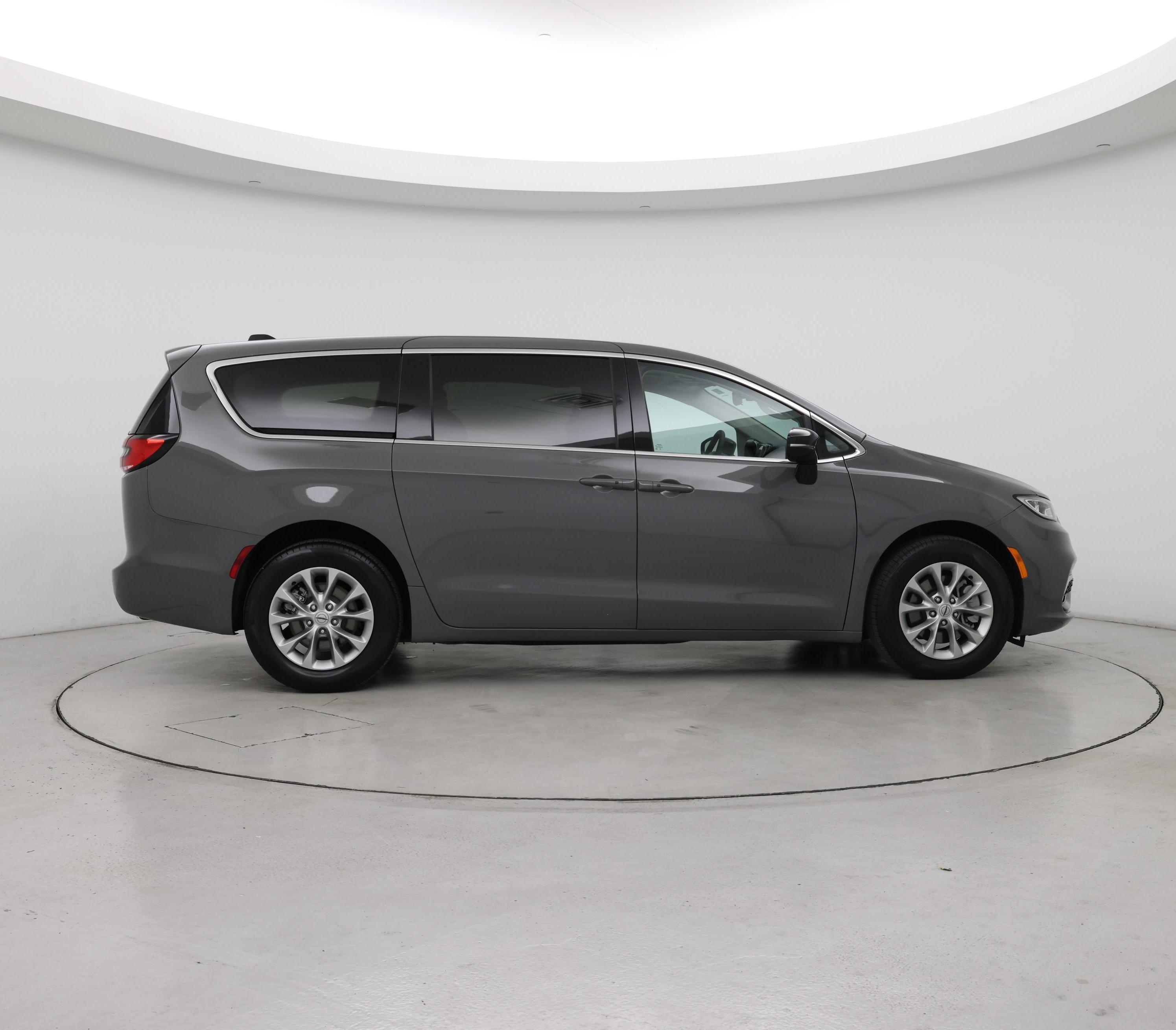 Thumbnail: 2024 Chrysler Pacifica - 7