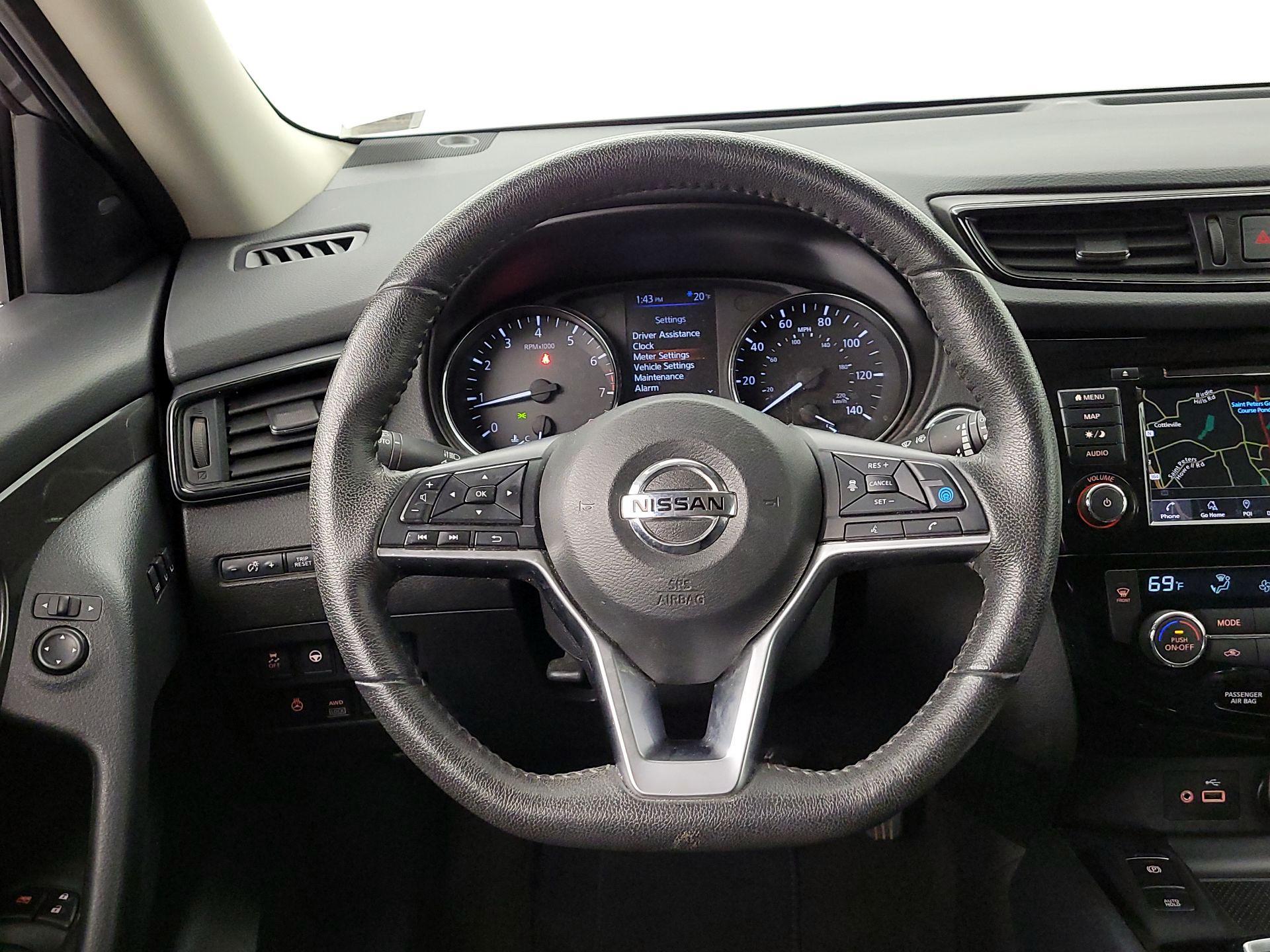 Thumbnail: 2020 Nissan Rogue - 10