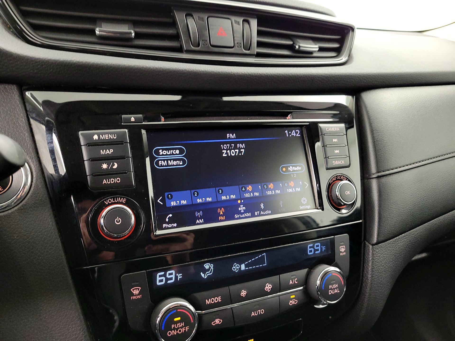 Thumbnail: 2020 Nissan Rogue - 16