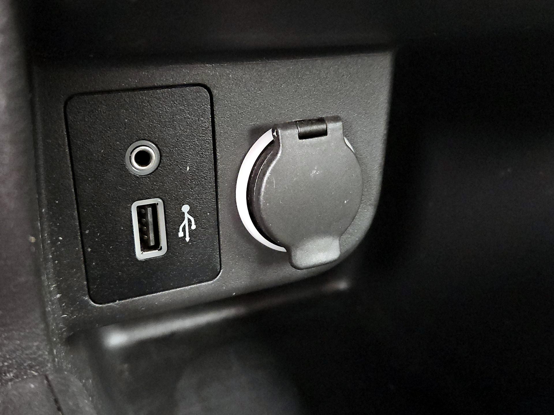 Thumbnail: 2023 Nissan Kicks - 18