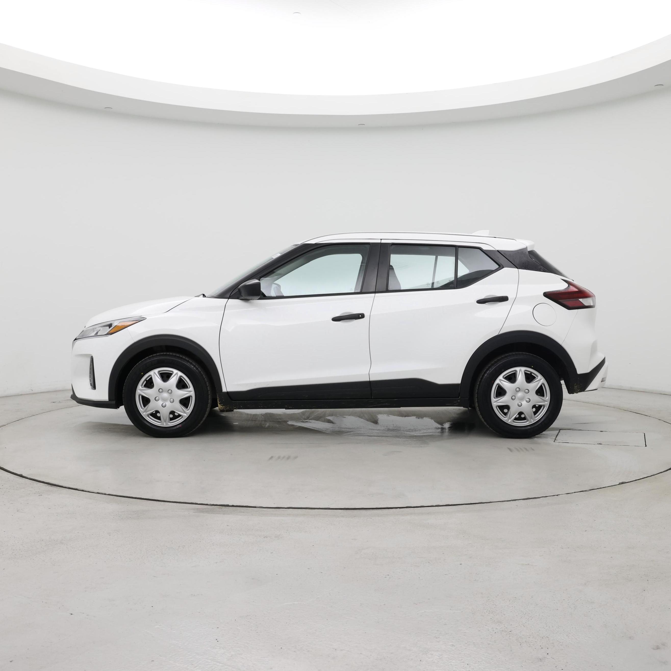 Thumbnail: 2023 Nissan Kicks - 3