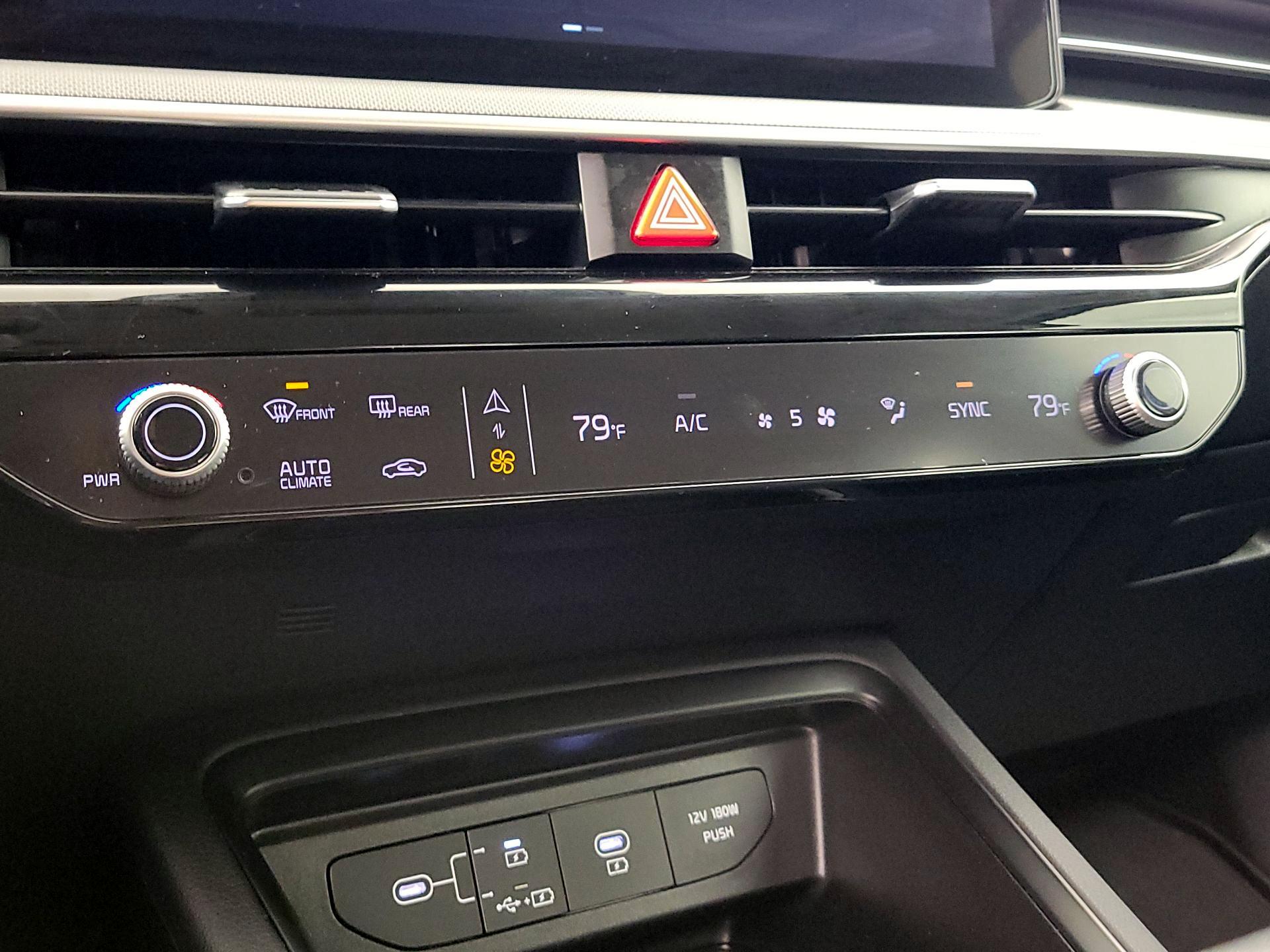 Thumbnail: 2025 Kia K5 - 16