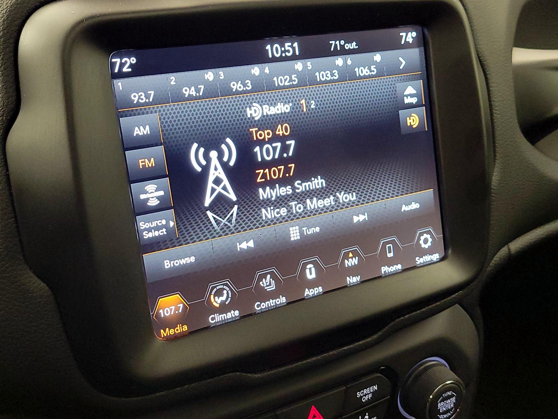 Thumbnail: 2023 Jeep Renegade - 16