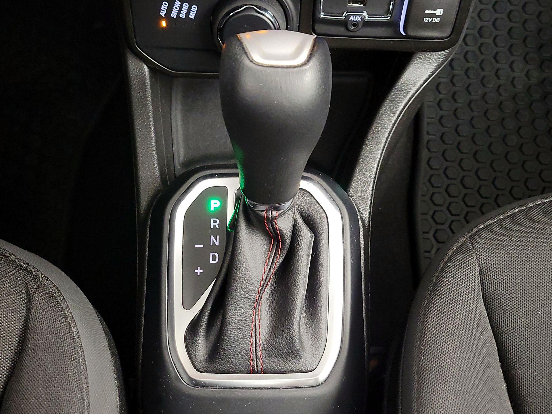 Thumbnail: 2023 Jeep Renegade - 18