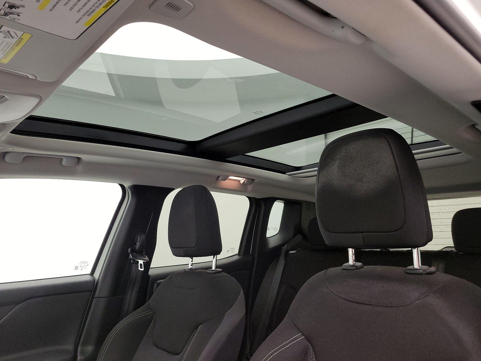 Thumbnail: 2023 Jeep Renegade - 20