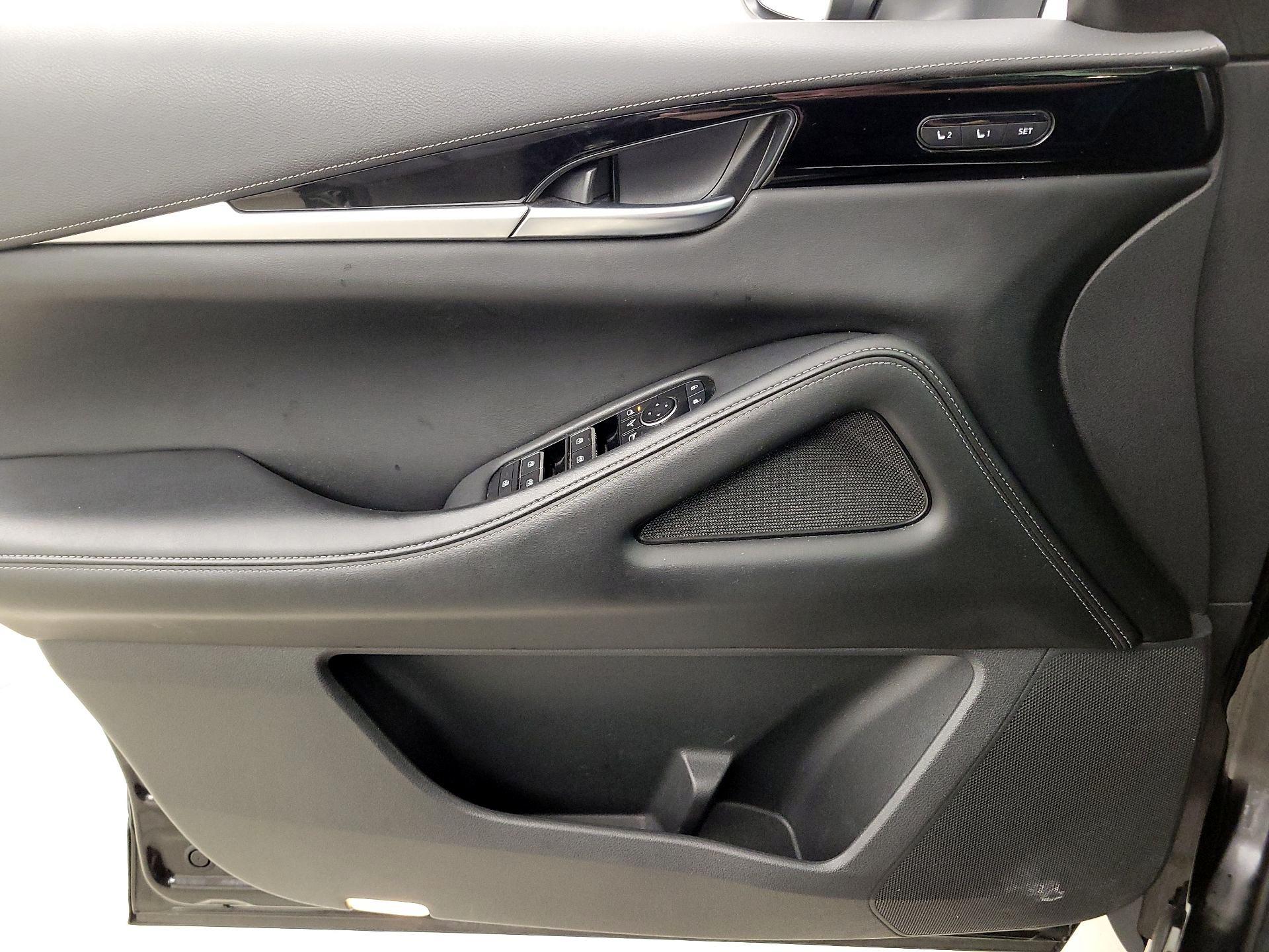 Thumbnail: 2023 INFINITI QX60 - 12