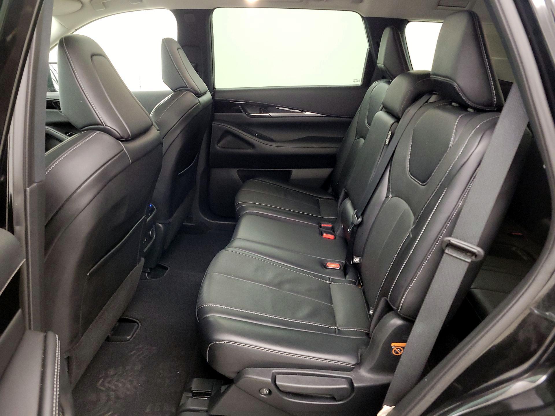 Thumbnail: 2023 INFINITI QX60 - 20