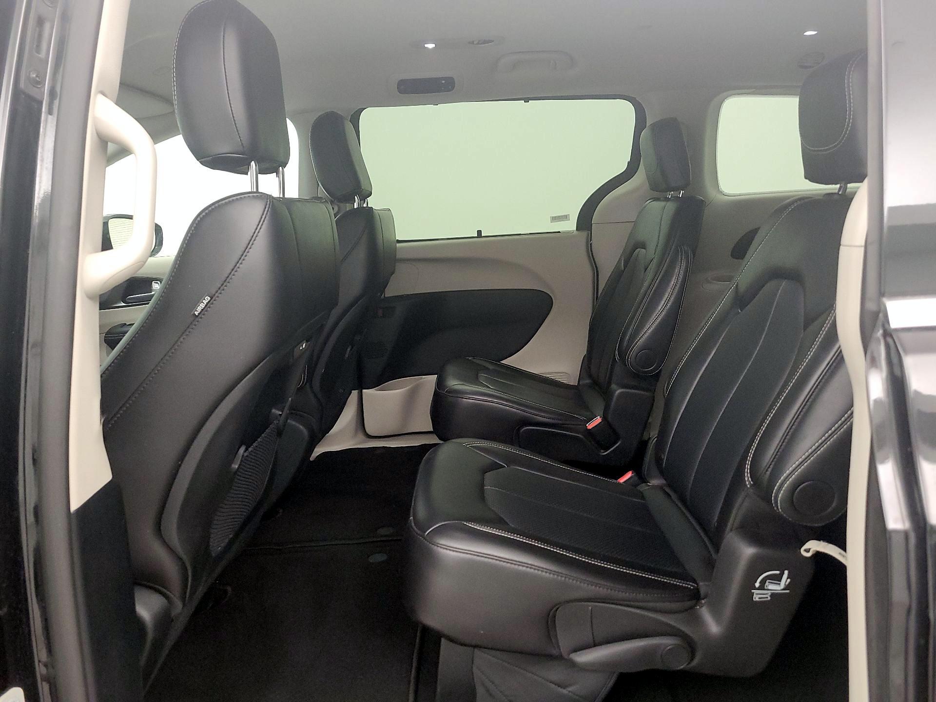 Thumbnail: 2024 Chrysler Pacifica - 19