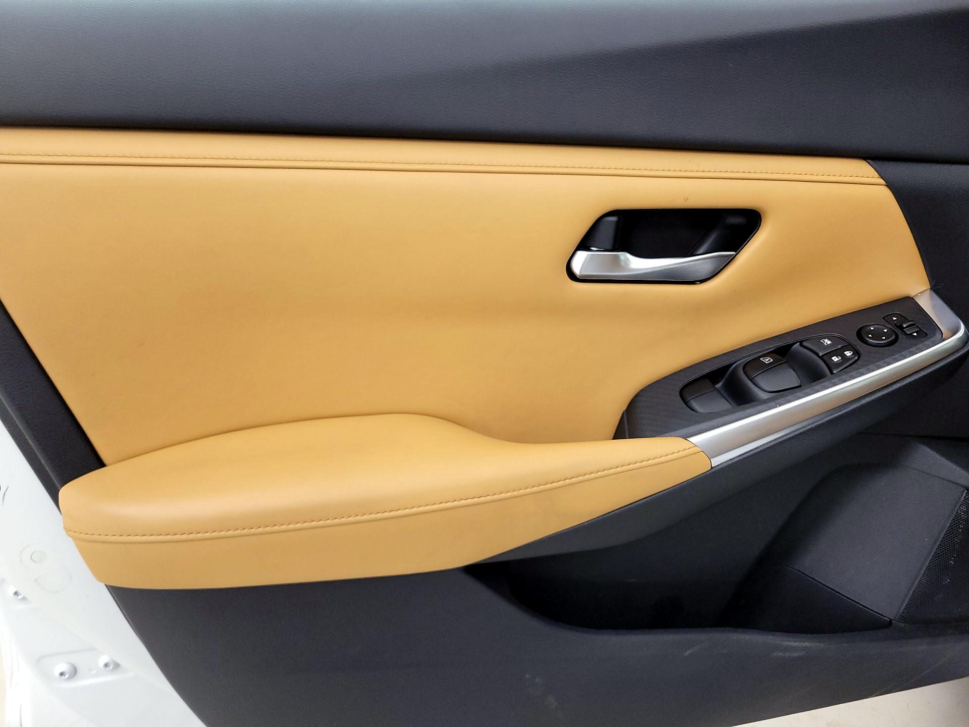 Thumbnail: 2020 Nissan Sentra - 12