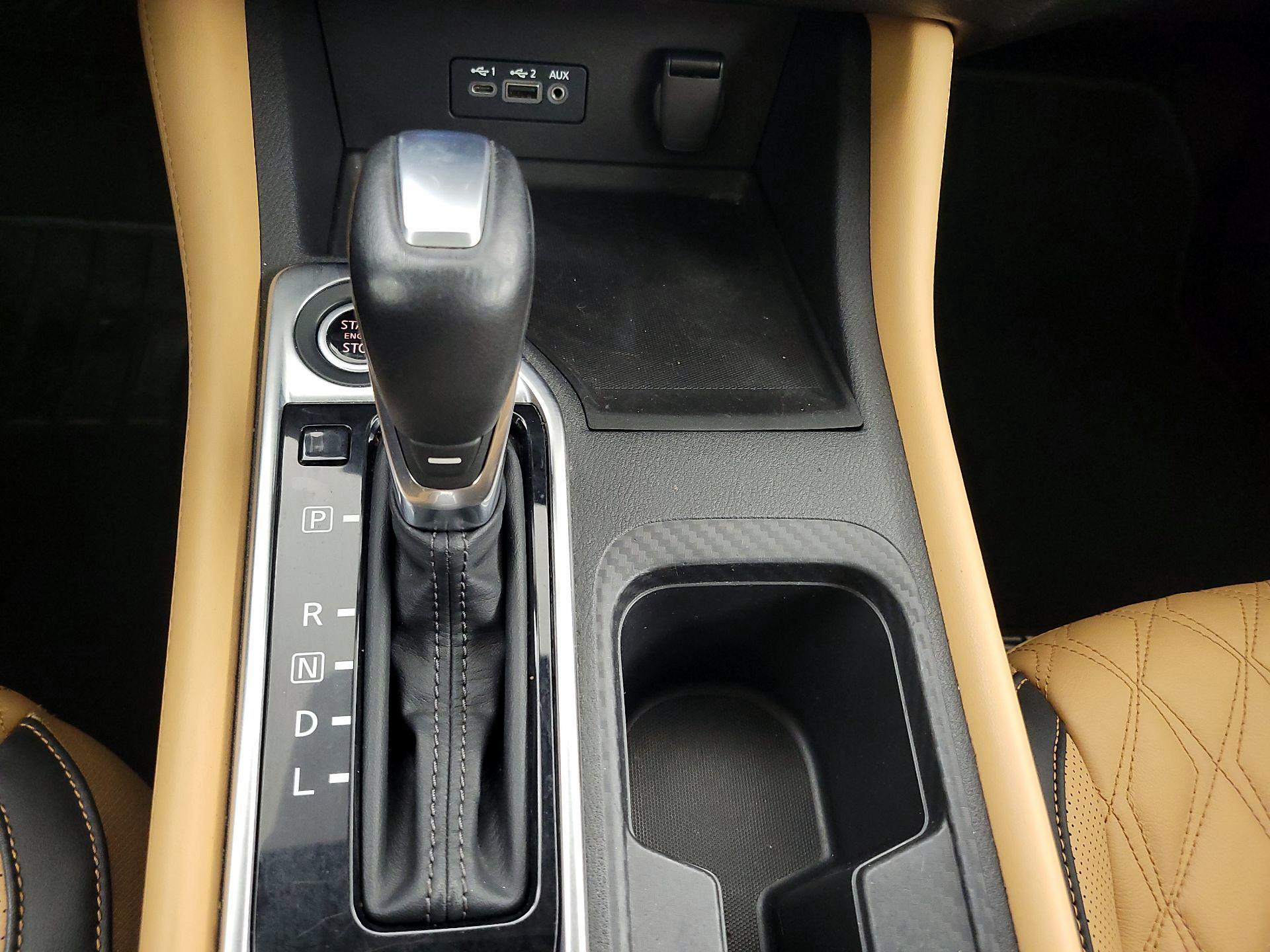 Thumbnail: 2020 Nissan Sentra - 17