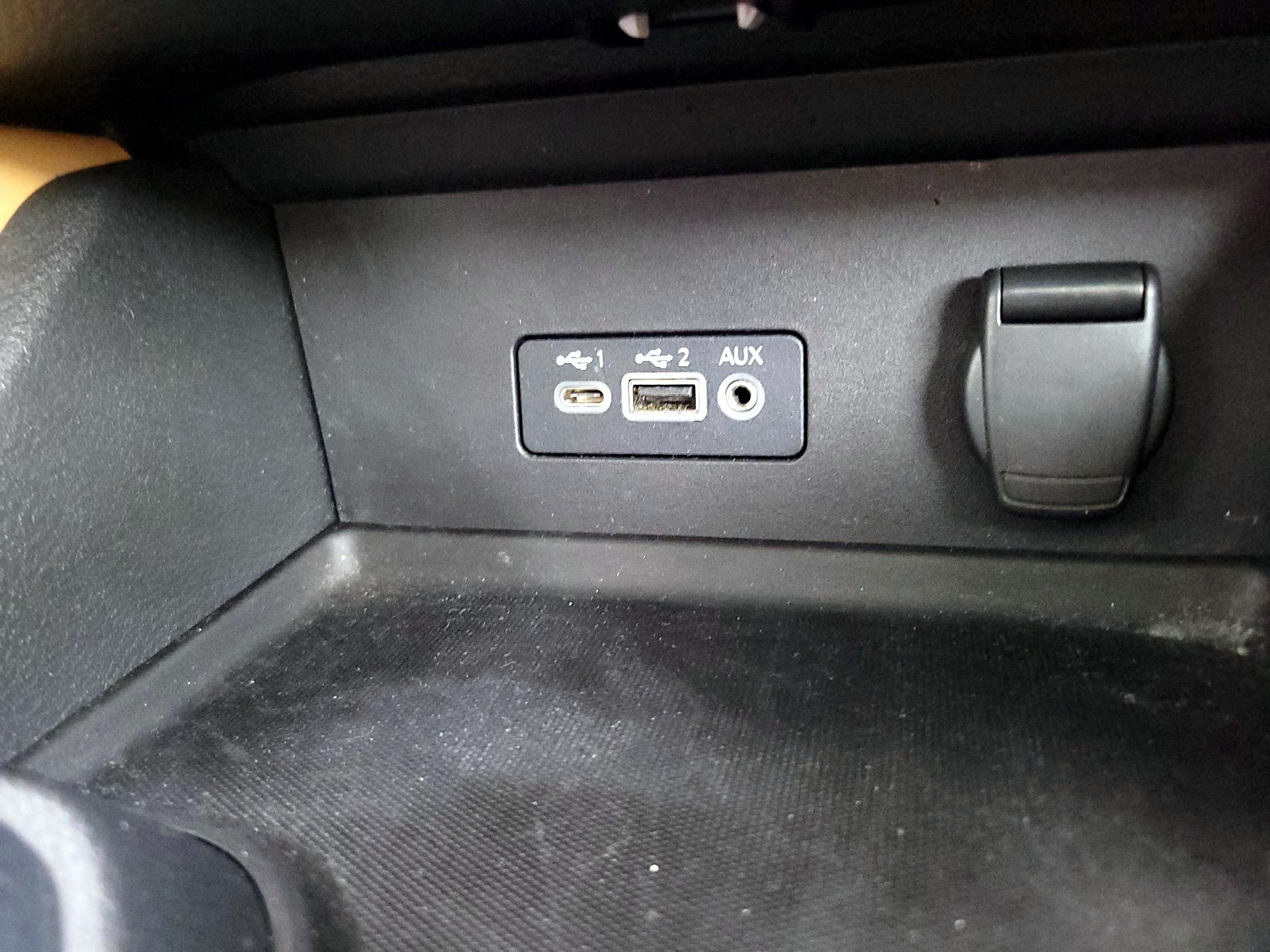 Thumbnail: 2020 Nissan Sentra - 18