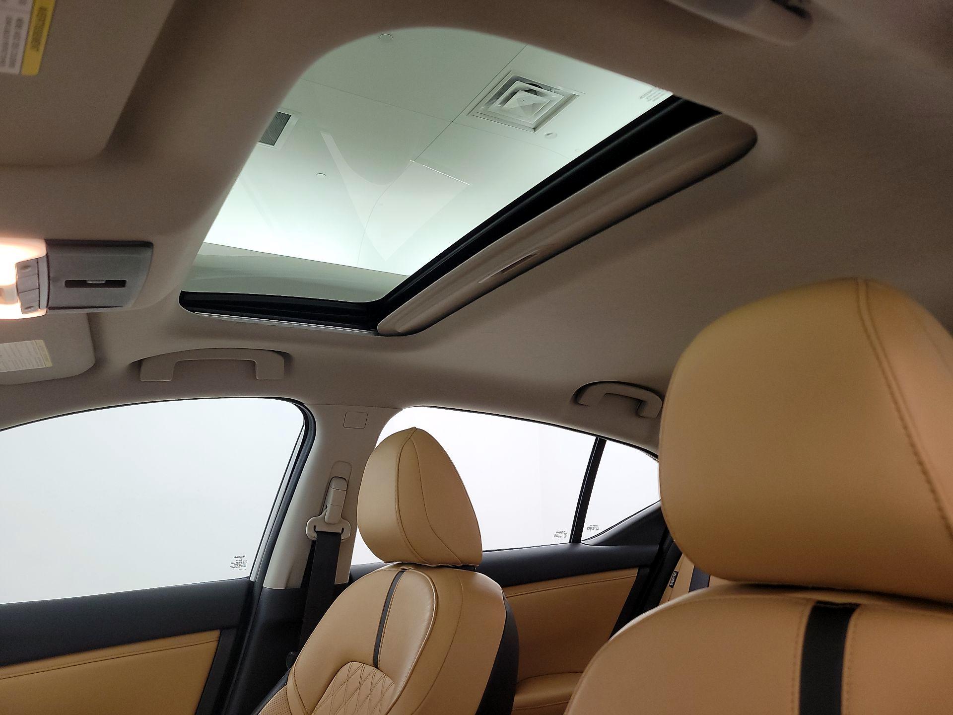 Thumbnail: 2020 Nissan Sentra - 19