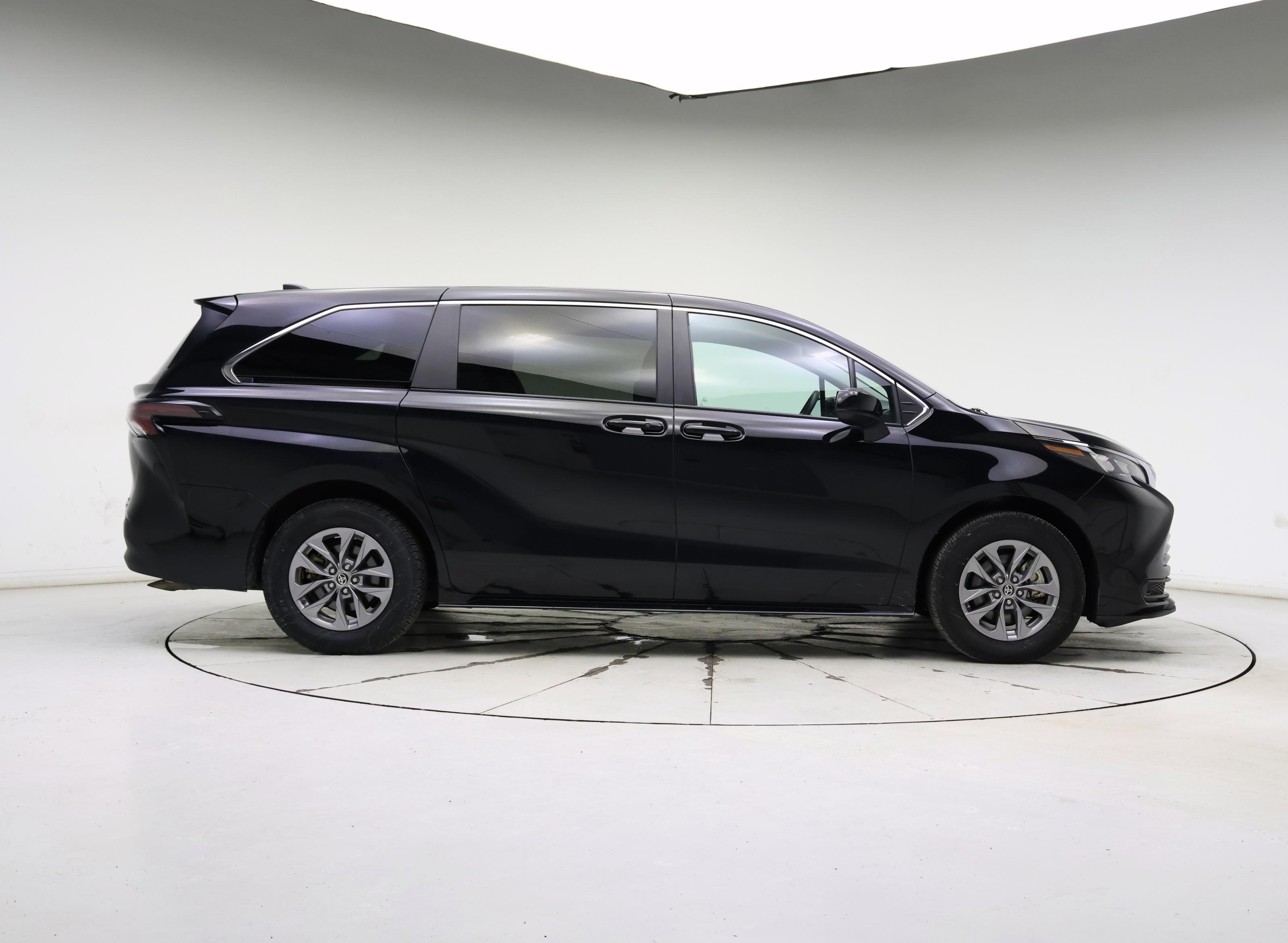 Thumbnail: 2024 Toyota Sienna - 7