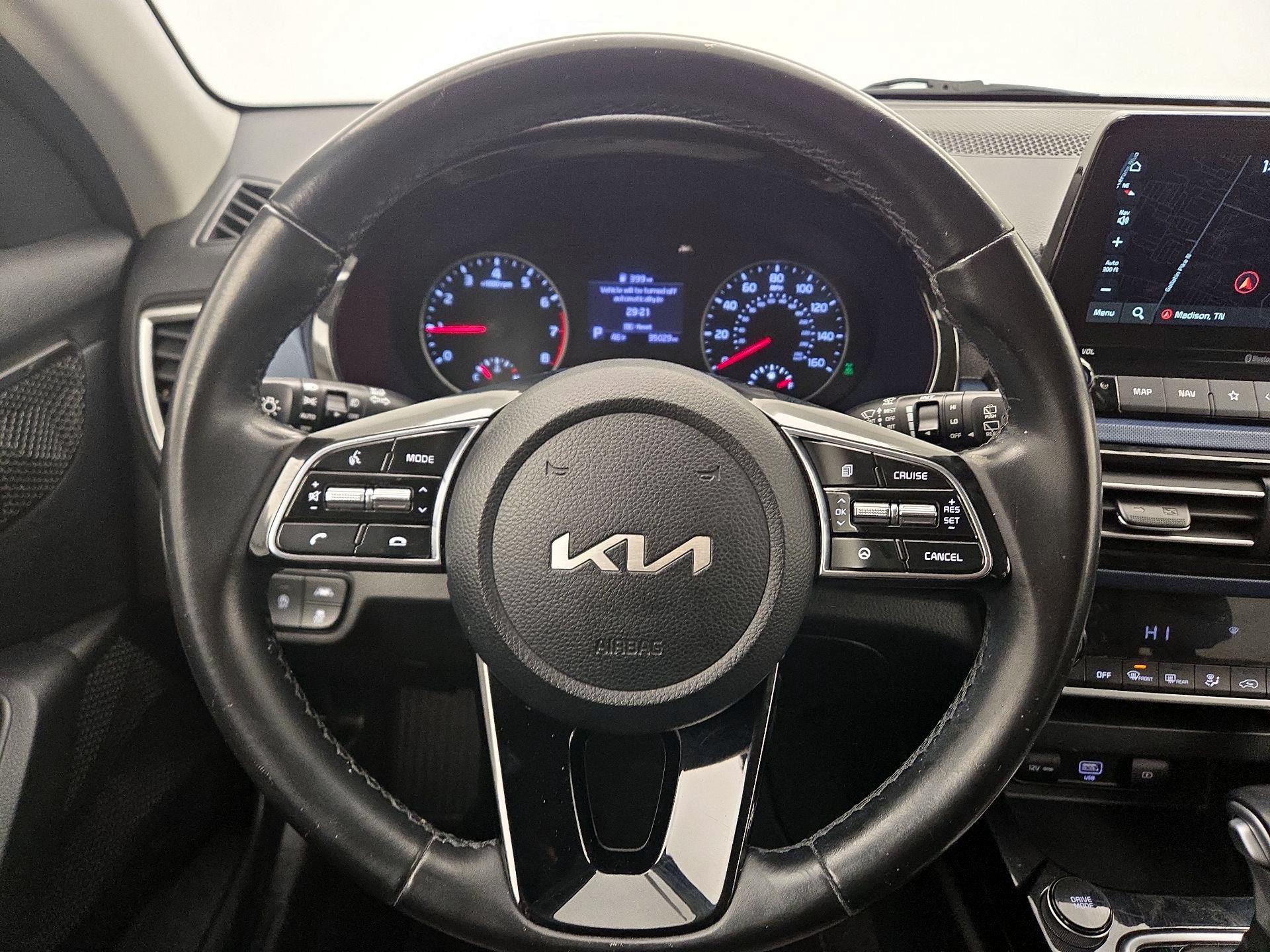 Thumbnail: 2023 Kia Seltos - 10