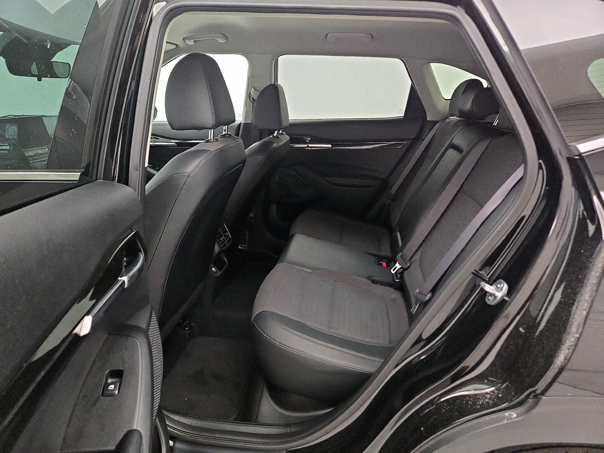 Thumbnail: 2023 Kia Seltos - 20