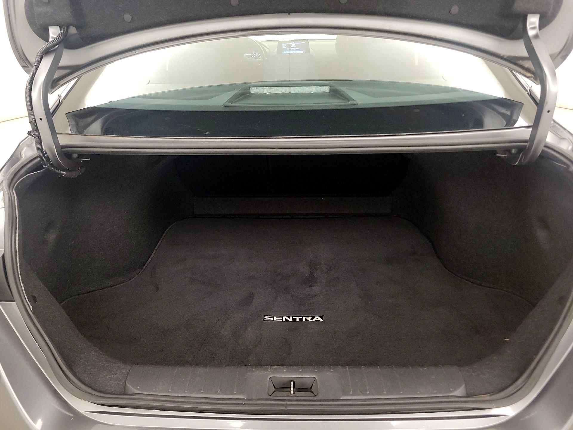 Thumbnail: 2023 Nissan Sentra - 20