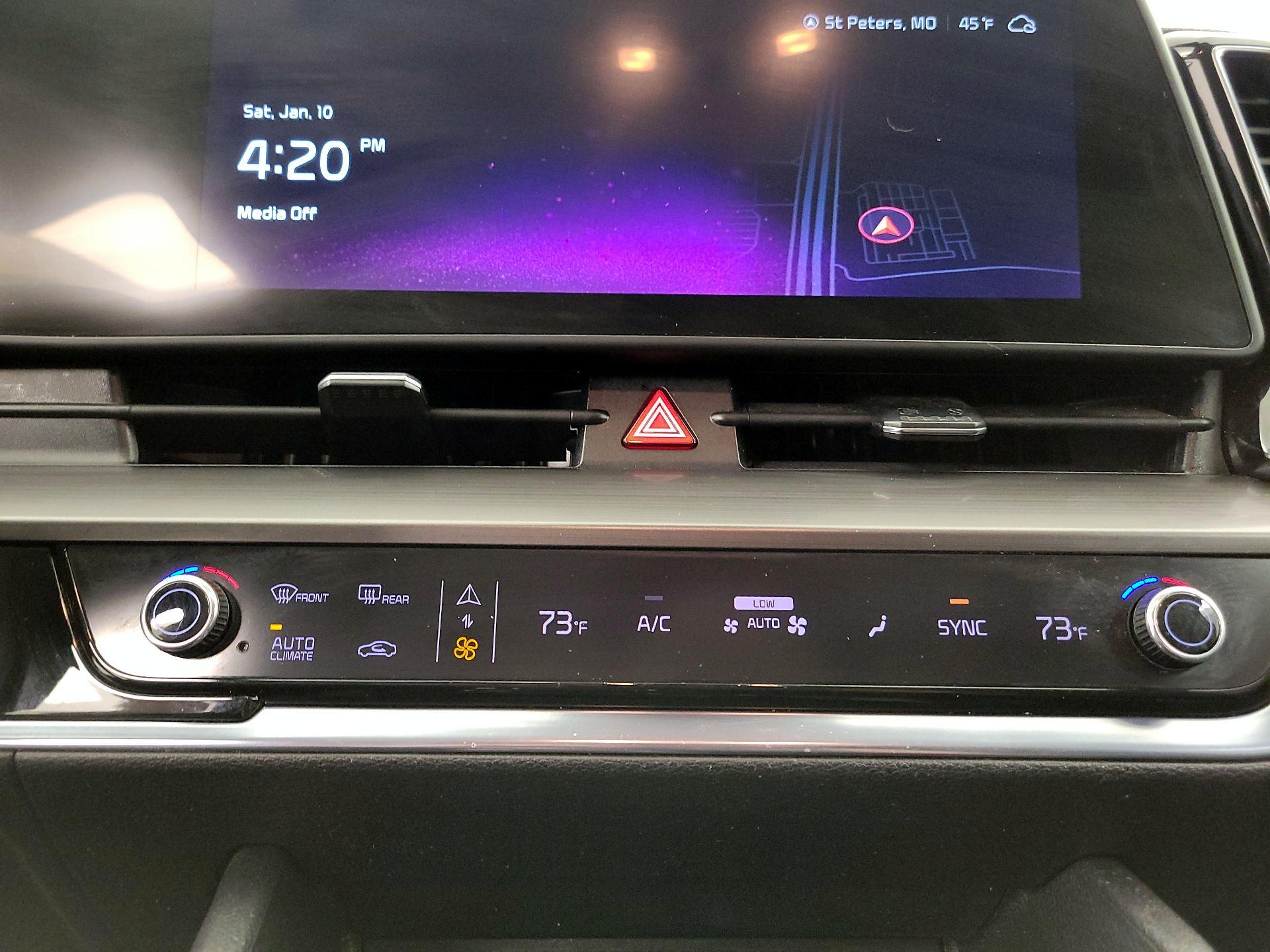 Thumbnail: 2023 Kia Sportage - 17