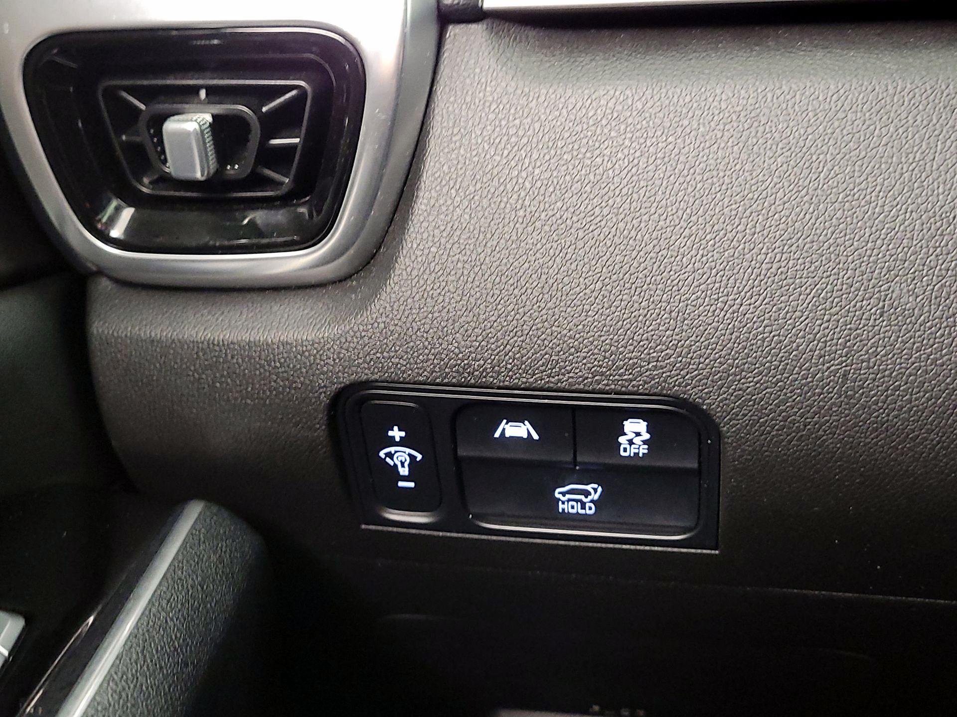 Thumbnail: 2023 Kia Sorento - 13