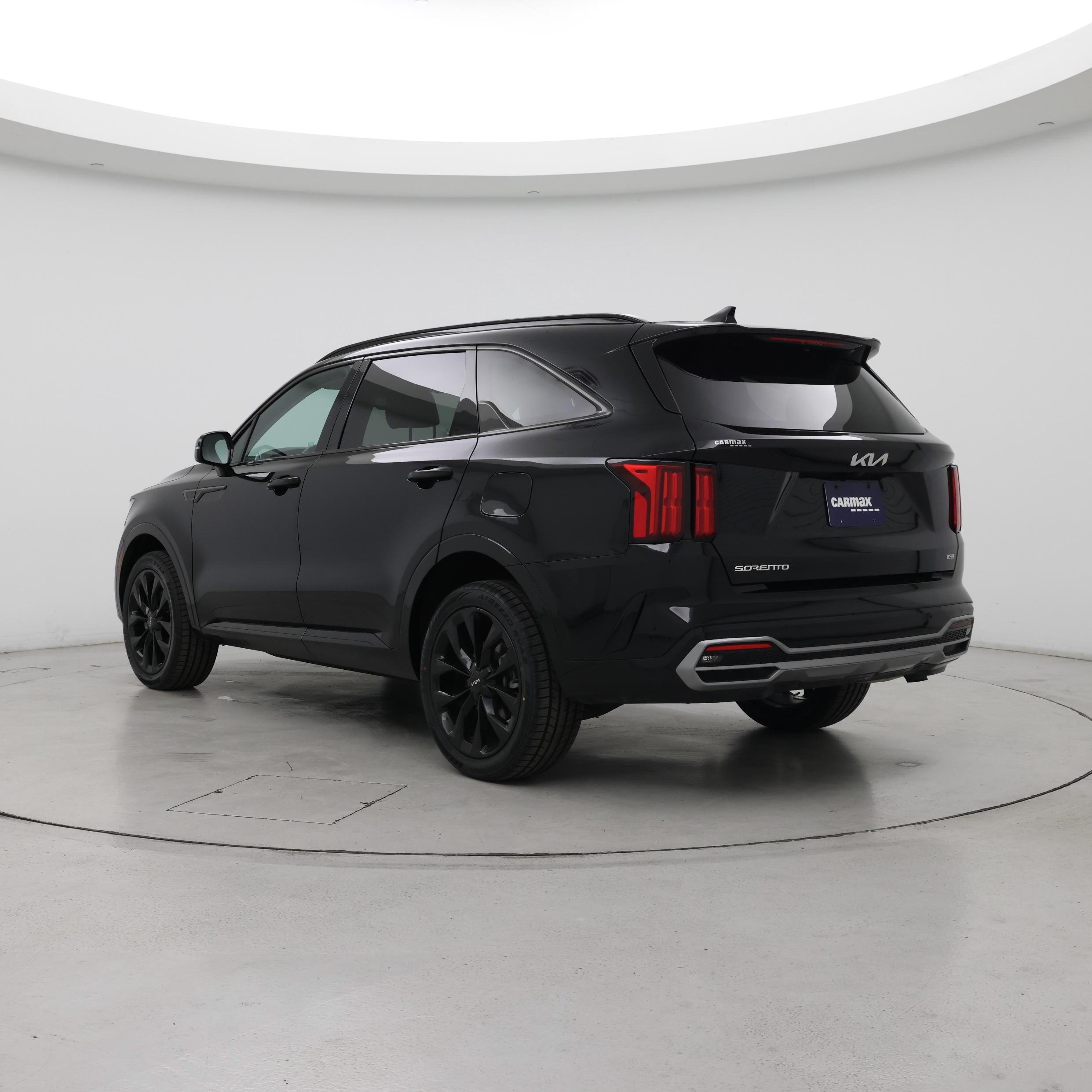 Thumbnail: 2023 Kia Sorento - 2