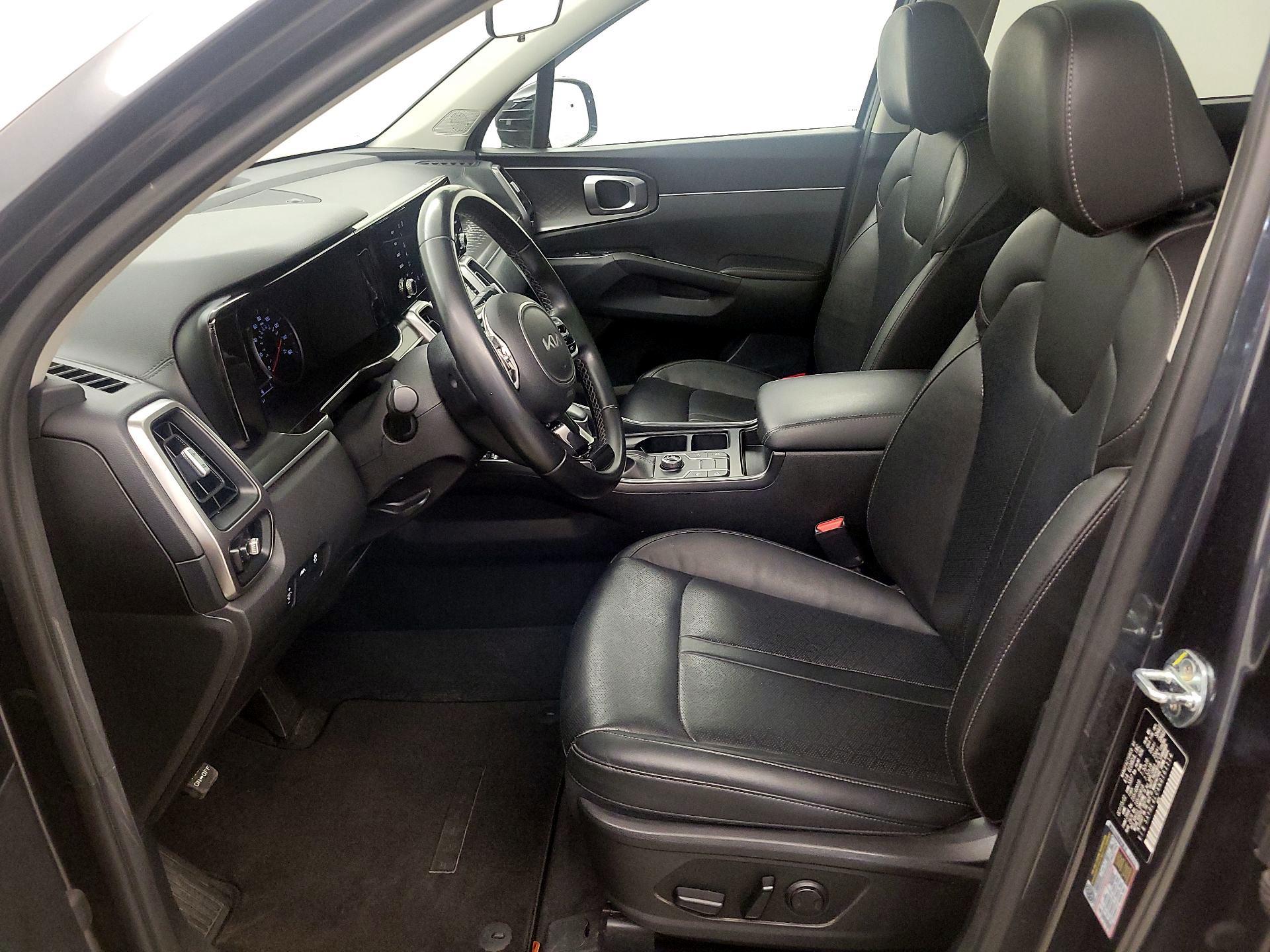 Thumbnail: 2022 Kia Sorento - 11