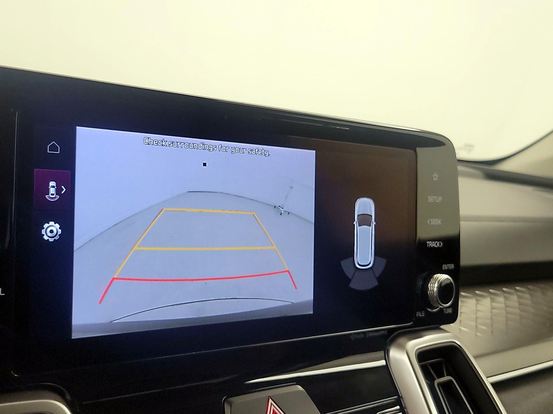 Thumbnail: 2022 Kia Sorento - 15