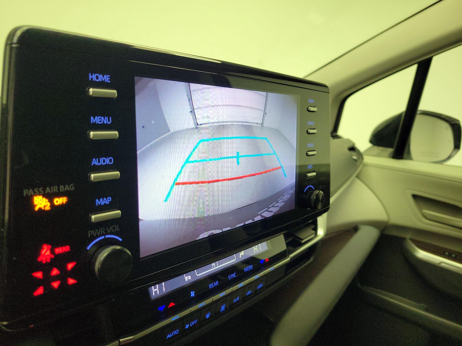 Thumbnail: 2024 Toyota Sienna - 13