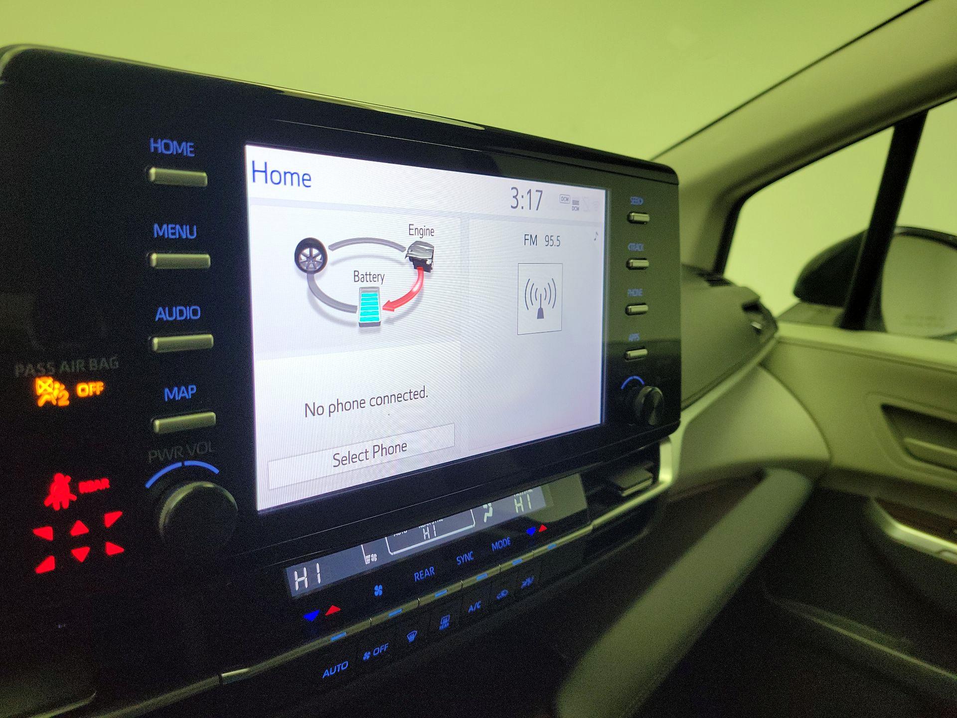 Thumbnail: 2024 Toyota Sienna - 14