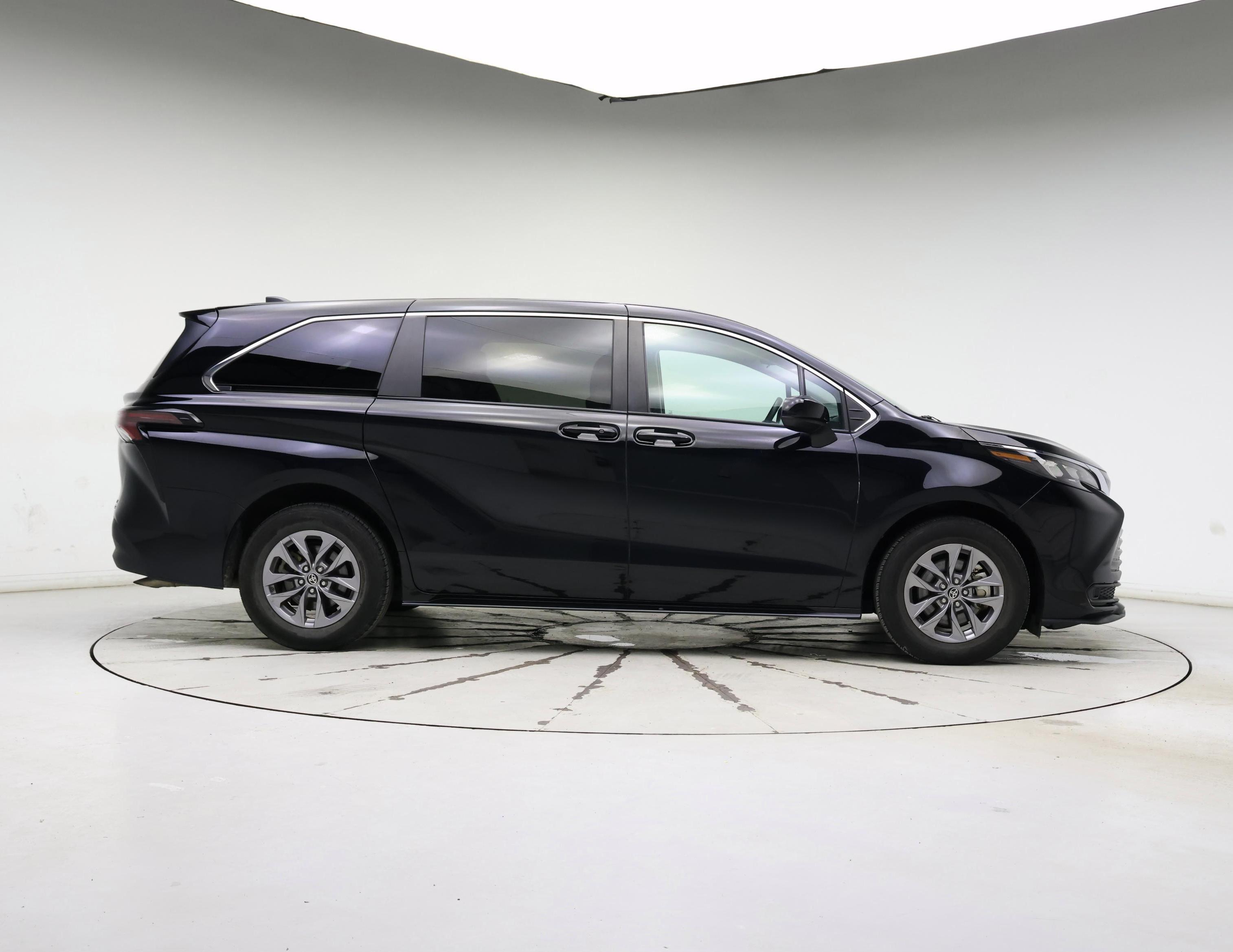 Thumbnail: 2024 Toyota Sienna - 7
