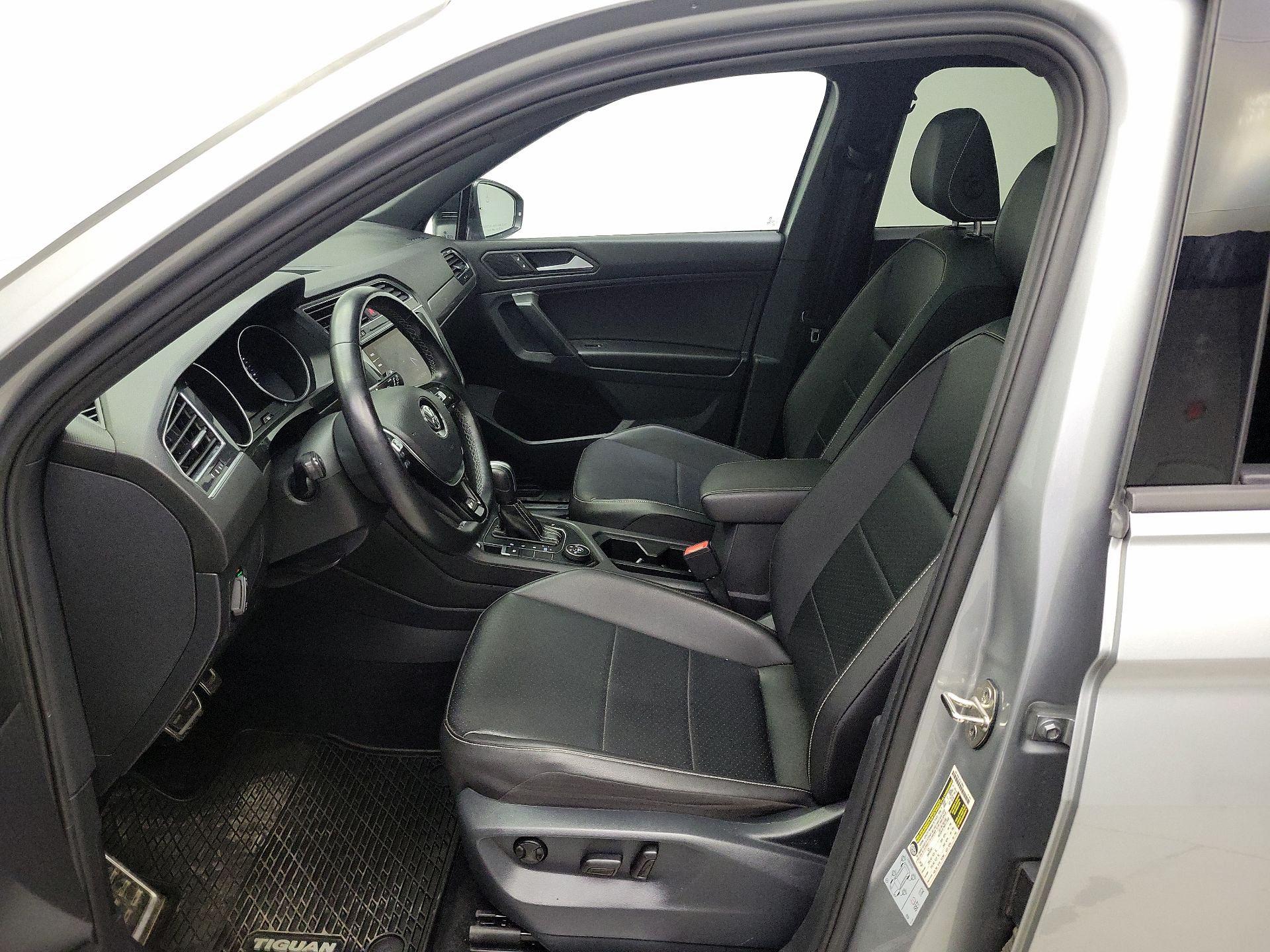 Thumbnail: 2021 Volkswagen Tiguan - 11