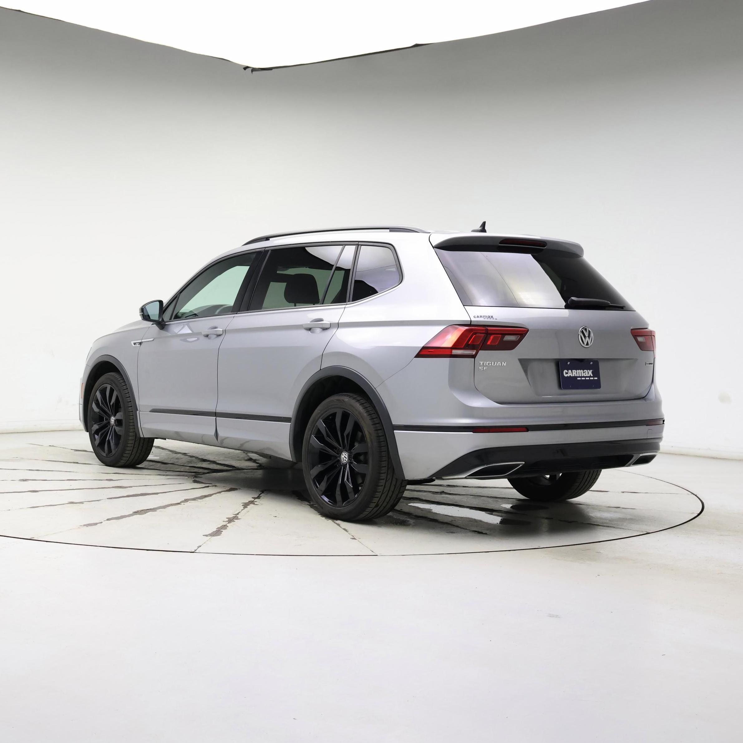 Thumbnail: 2021 Volkswagen Tiguan - 2