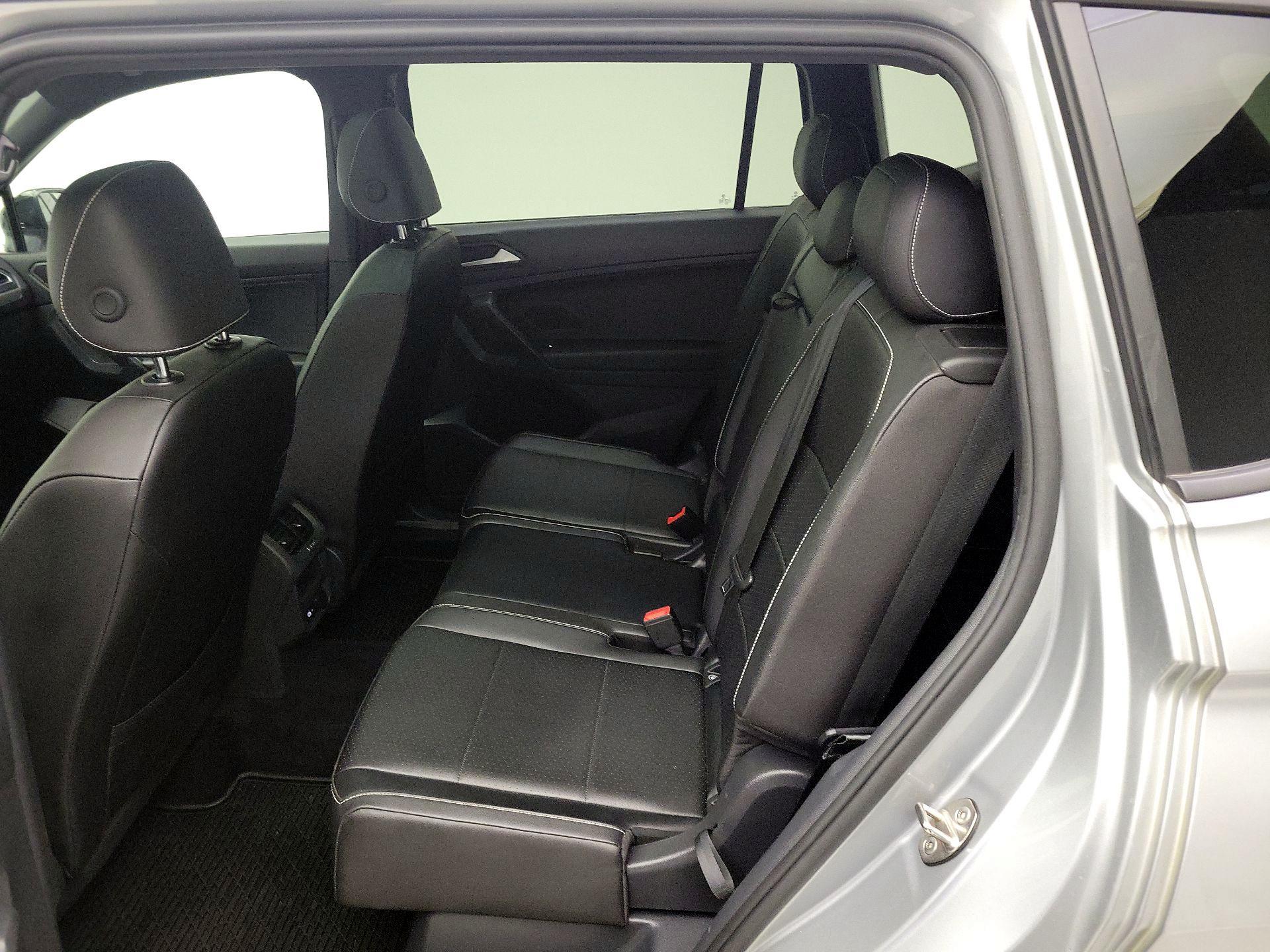 Thumbnail: 2021 Volkswagen Tiguan - 20